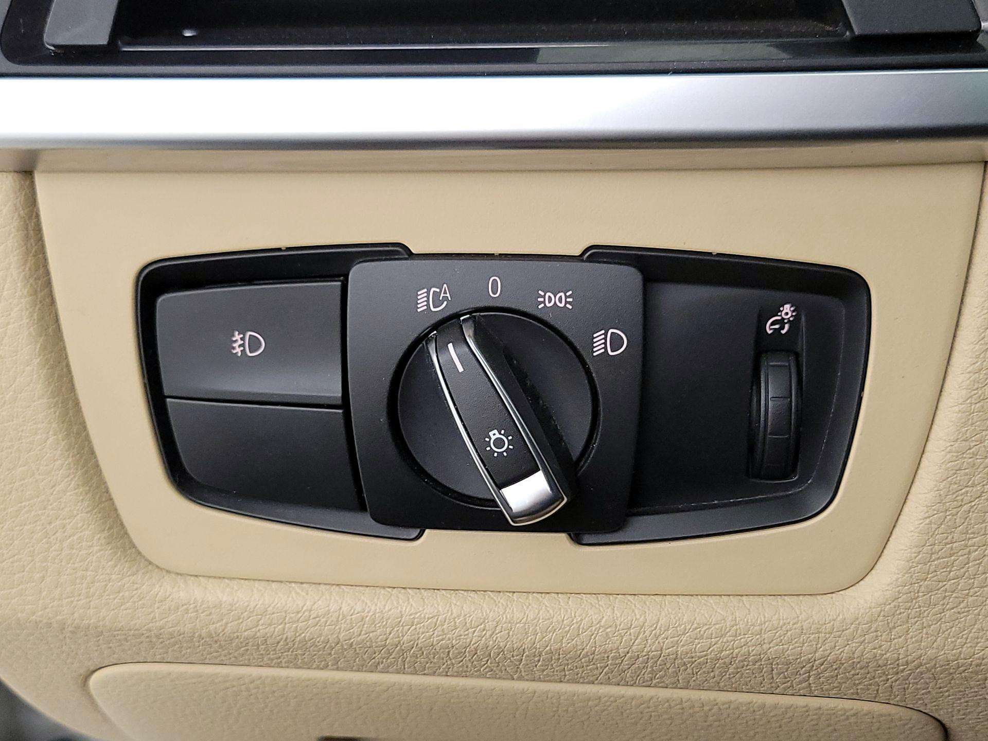 Thumbnail: 2014 BMW 3 Series - 13