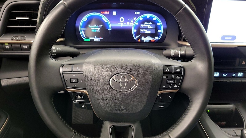 2023 Toyota Crown XLE 10