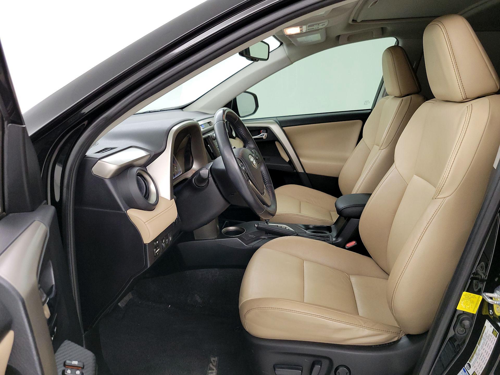 Thumbnail: 2014 Toyota RAV4 - 11