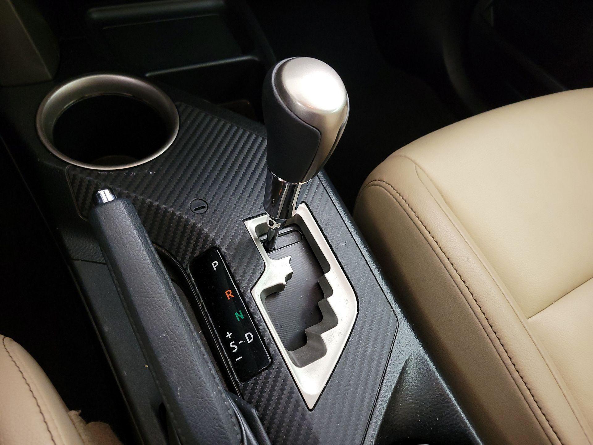 Thumbnail: 2014 Toyota RAV4 - 18