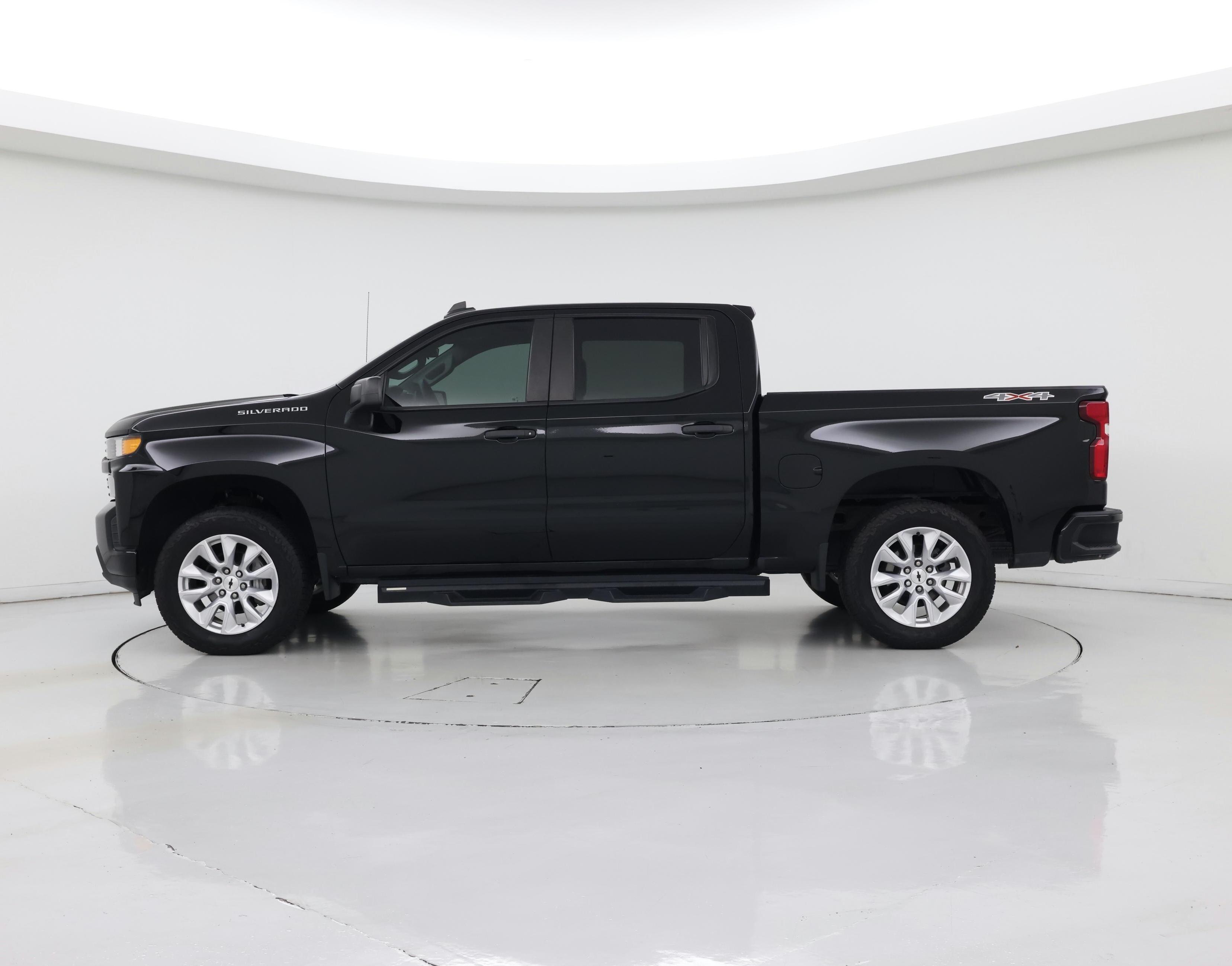 Thumbnail: 2021 Chevrolet Silverado 1500 - 3