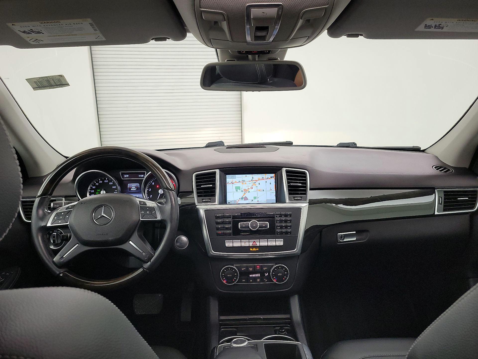 Thumbnail: 2015 Mercedes-Benz M-Class - 9