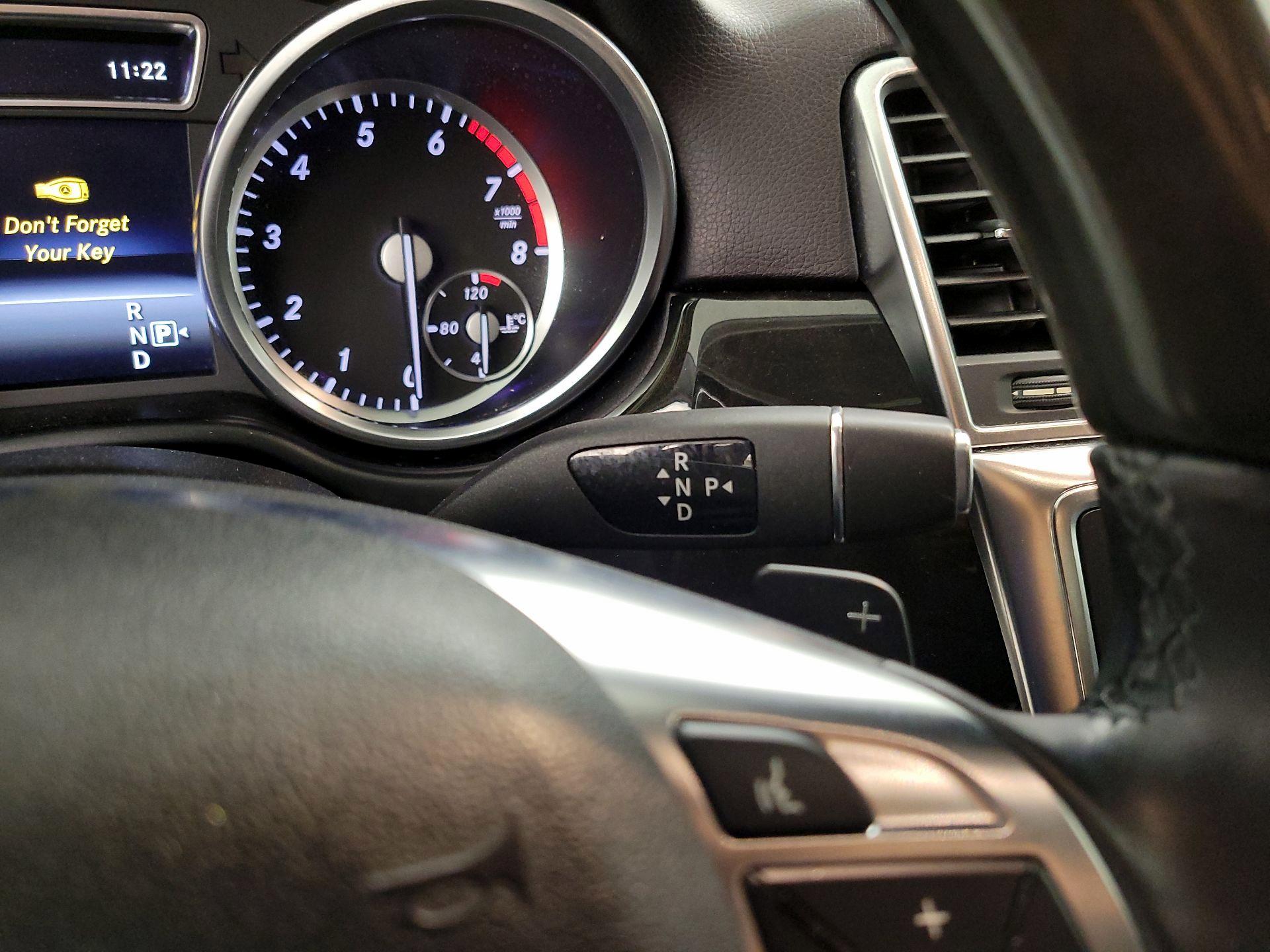 Thumbnail: 2015 Mercedes-Benz M-Class - 18