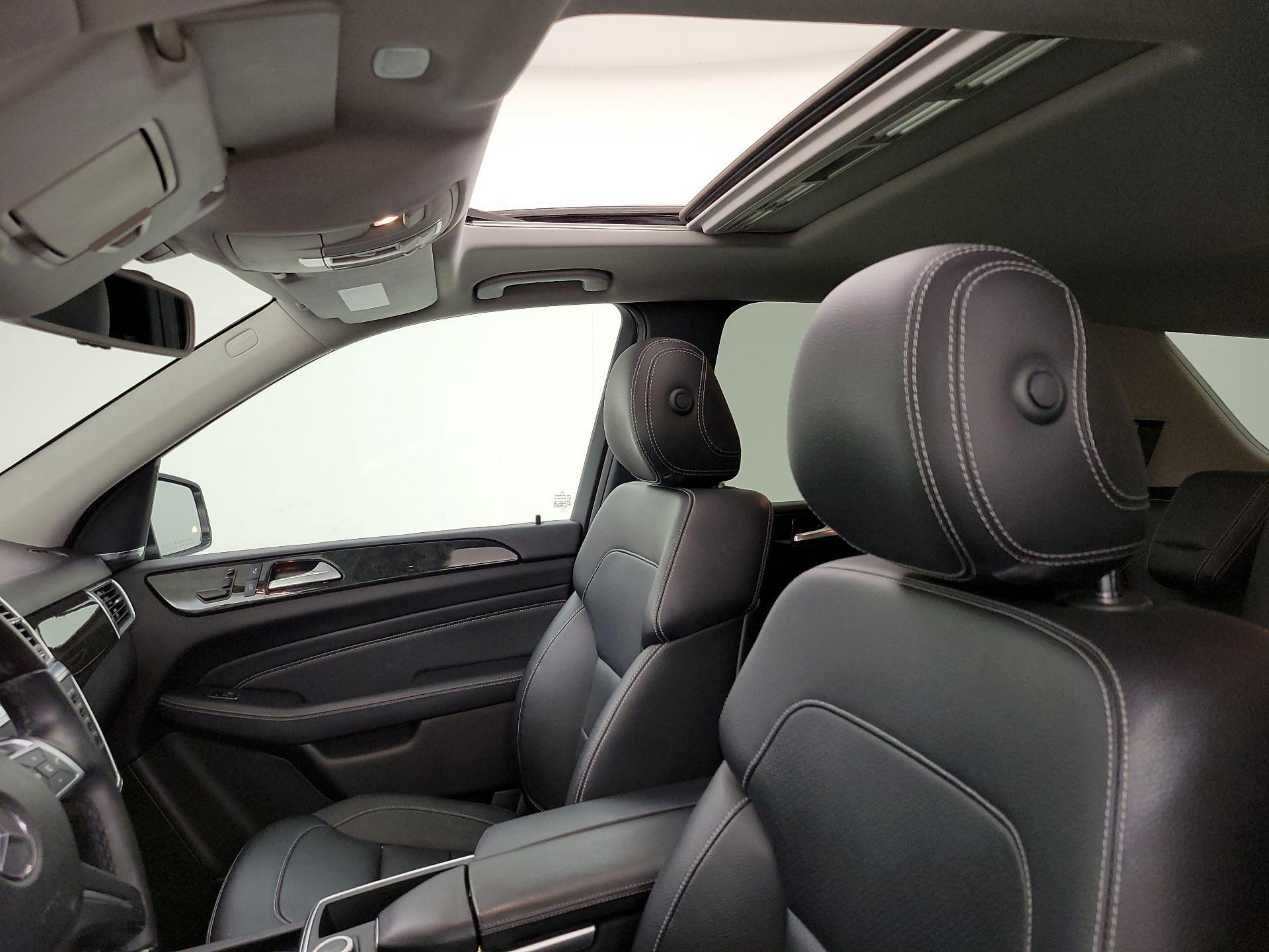 Thumbnail: 2015 Mercedes-Benz M-Class - 20