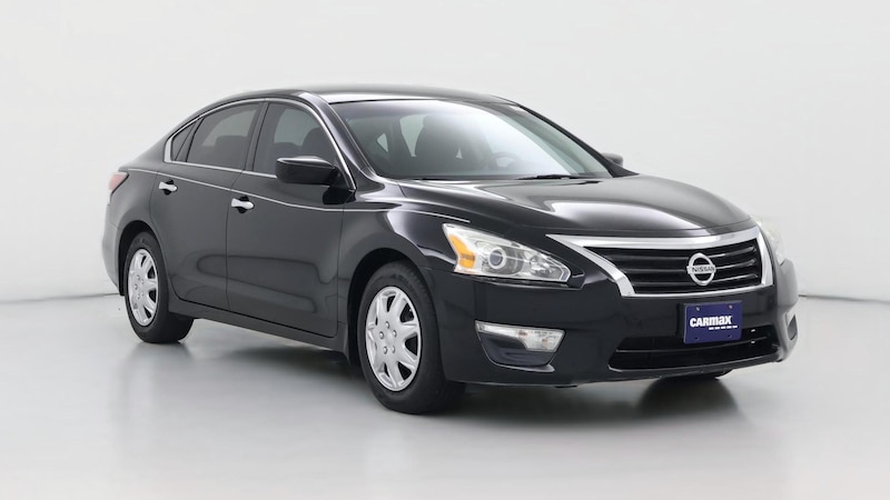 2015 Nissan Altima S Hero Image