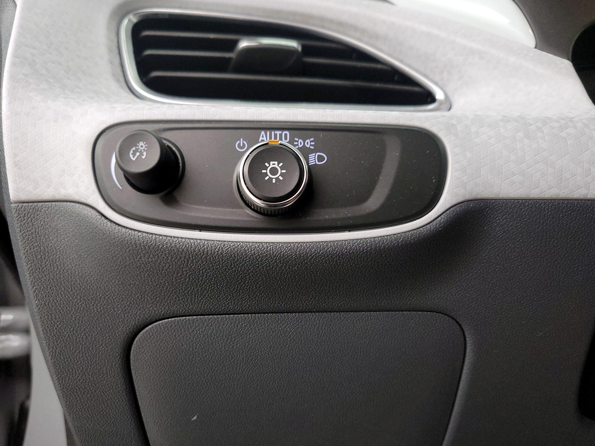 Thumbnail: 2020 Chevrolet Bolt EV - 13