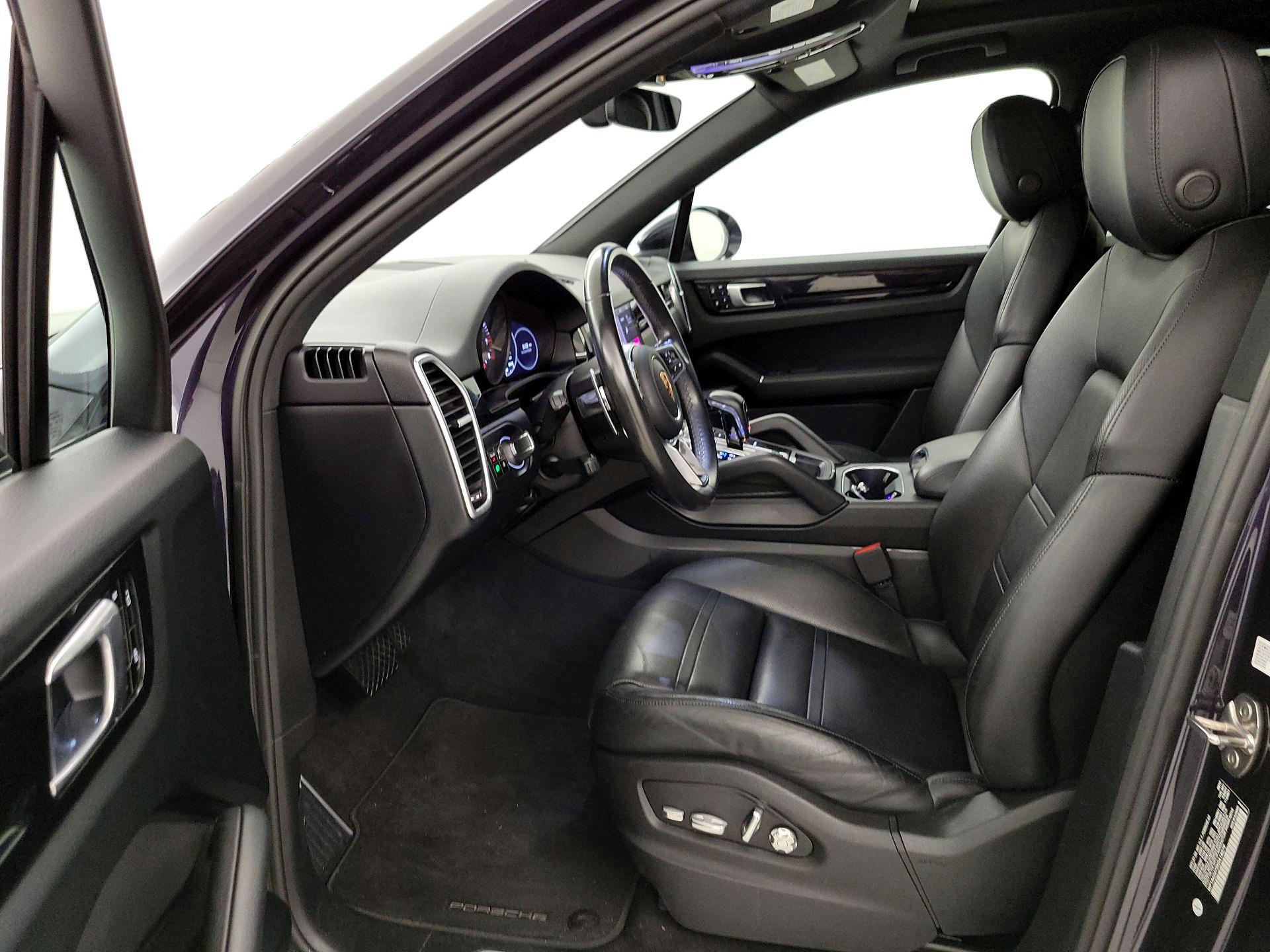 Thumbnail: 2019 Porsche Cayenne - 11