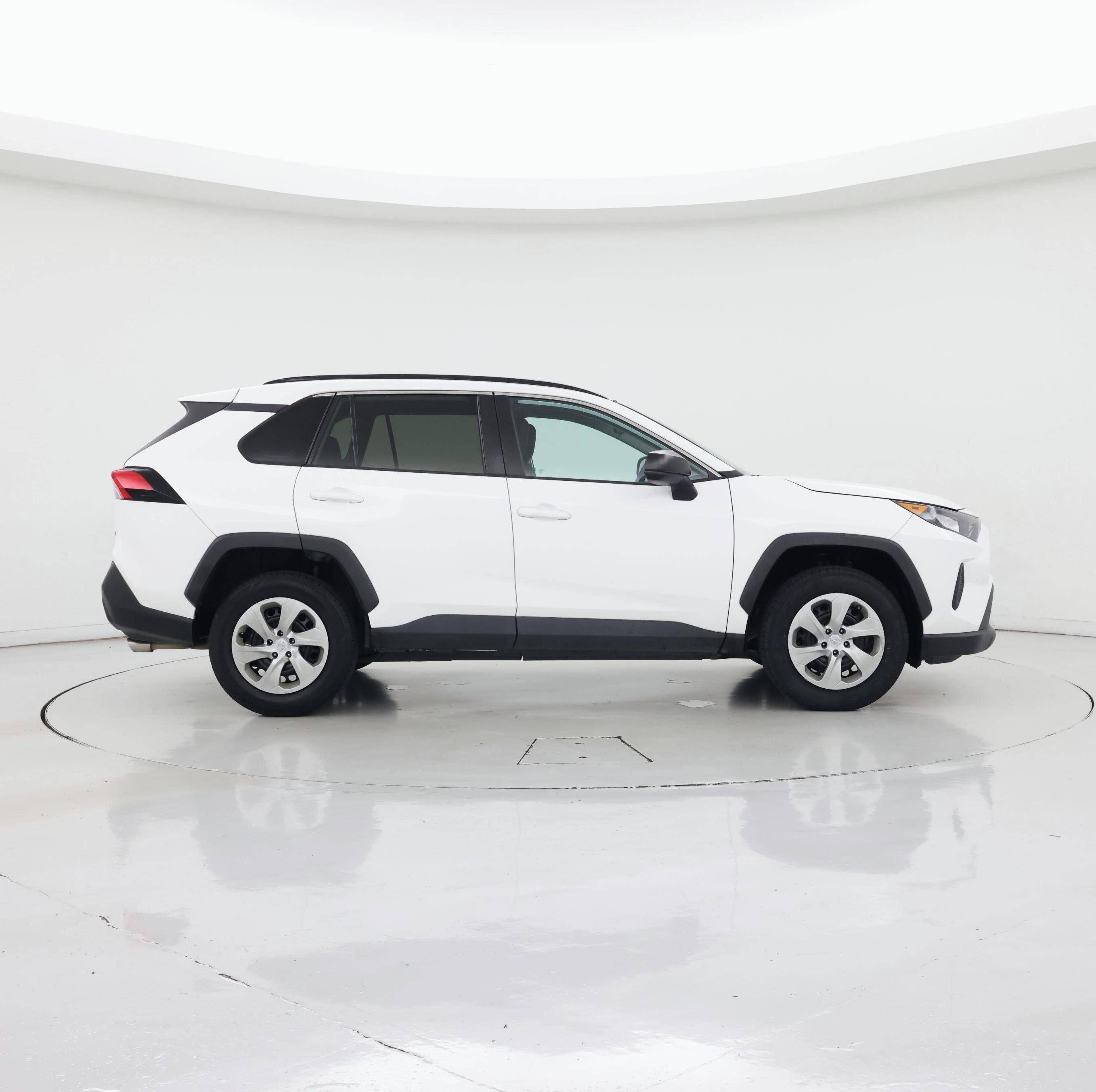 Thumbnail: 2019 Toyota RAV4 - 7