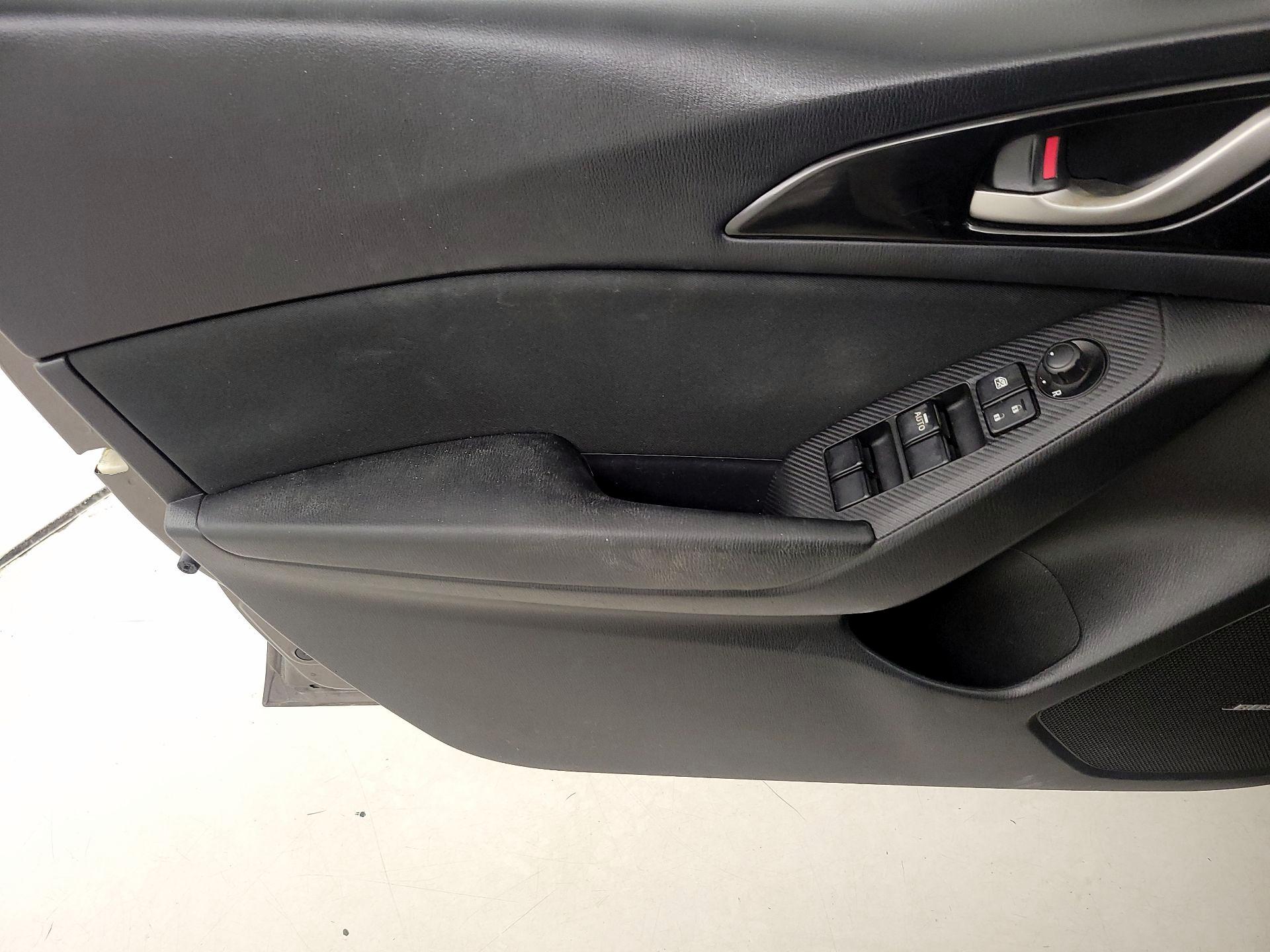 Thumbnail: 2016 Mazda Mazda3 - 12