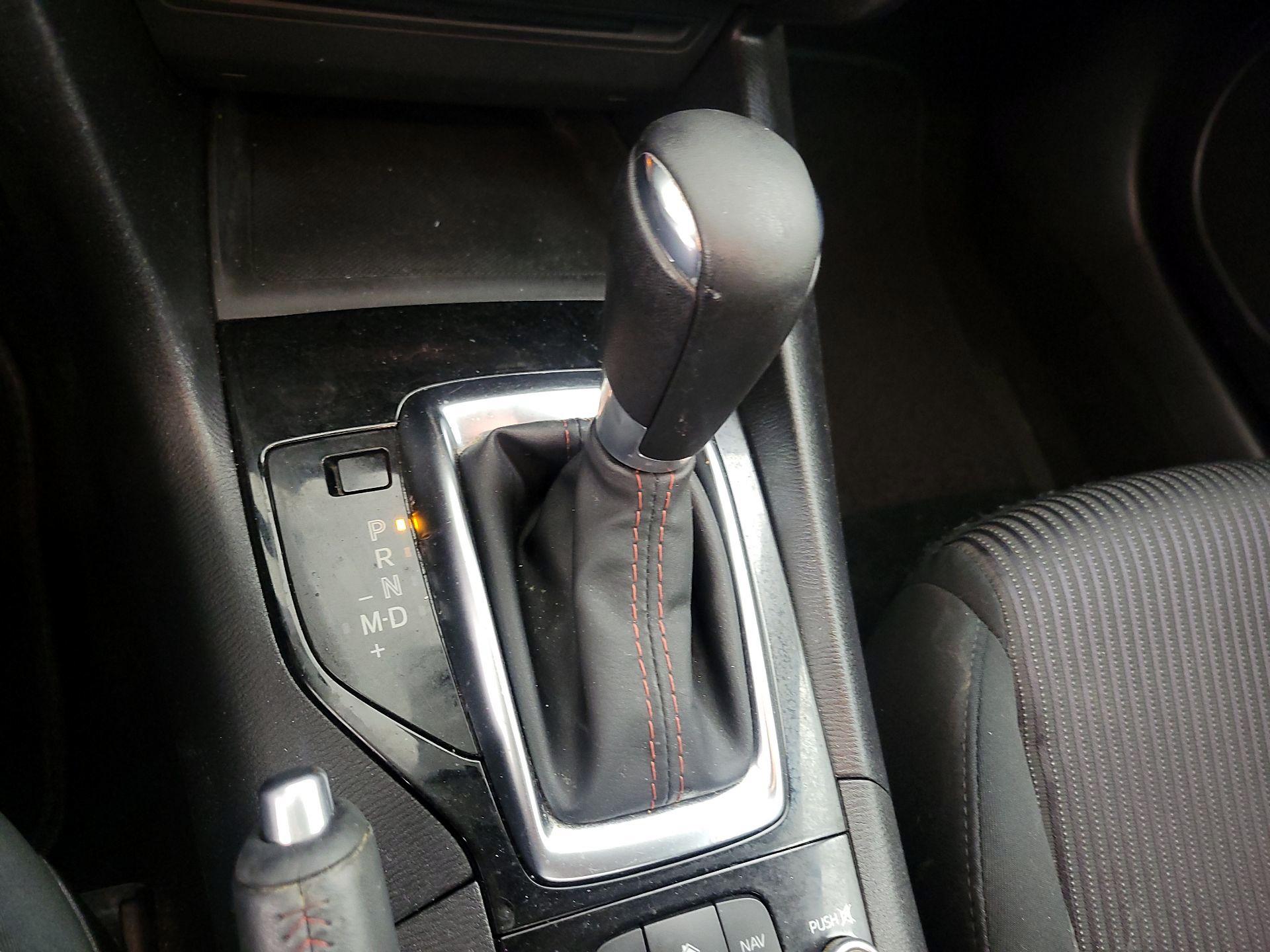 Thumbnail: 2016 Mazda Mazda3 - 17
