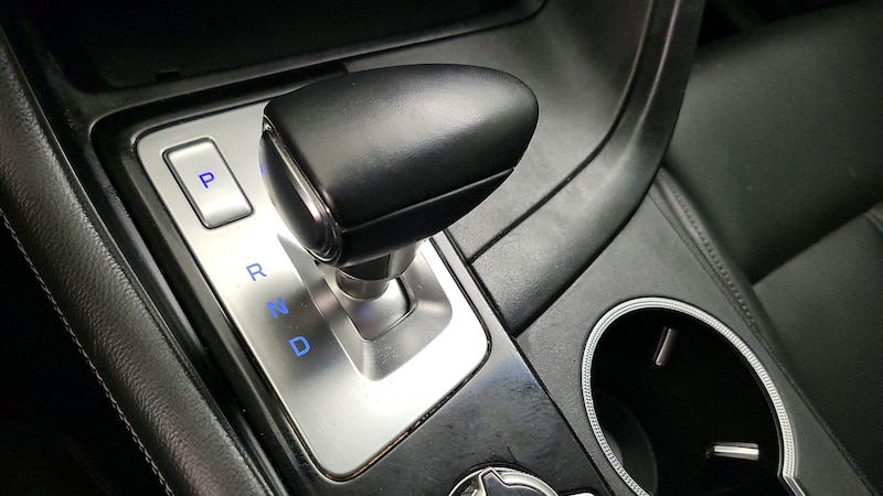2022 Genesis G70 2.0T 18