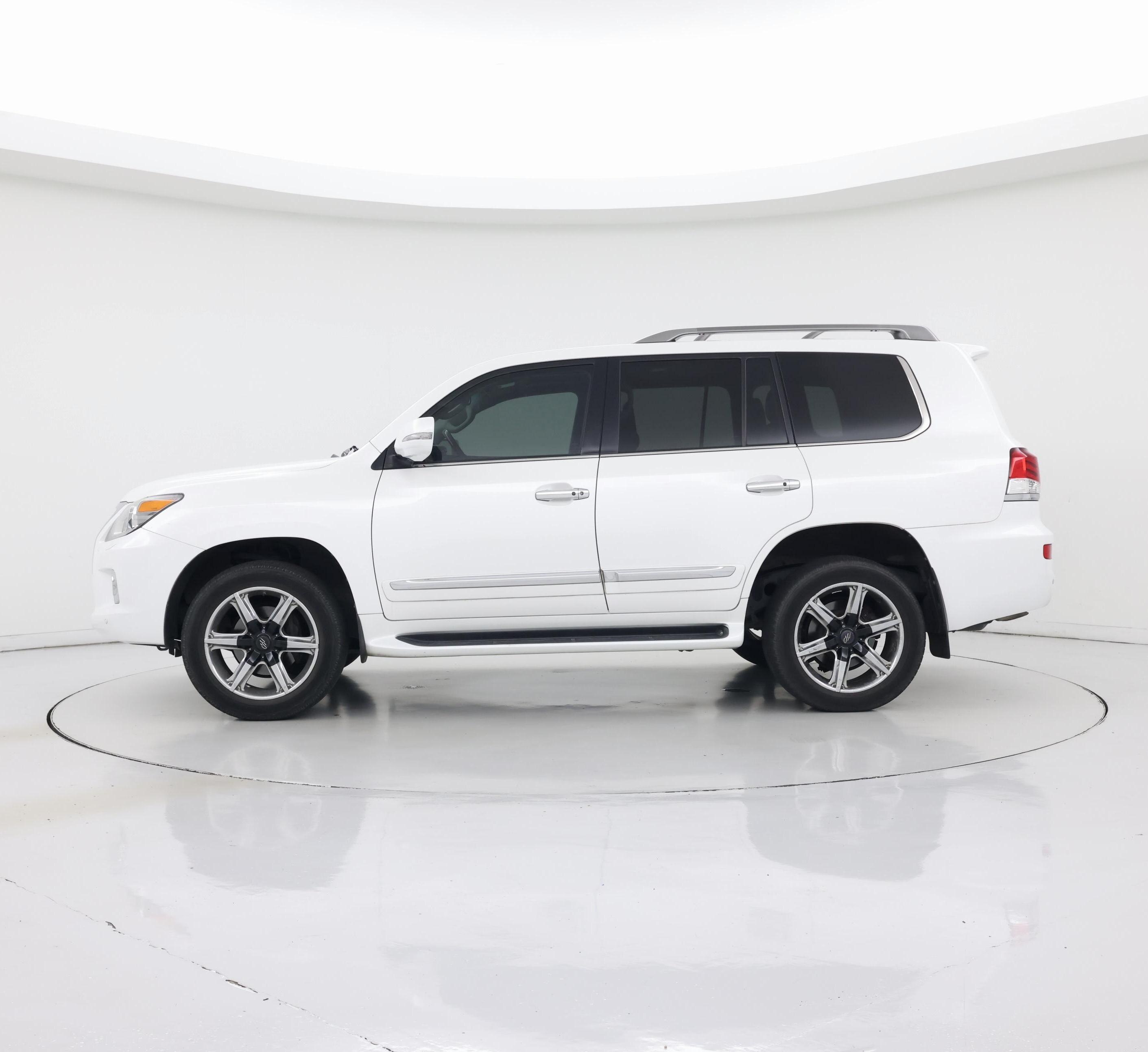 Thumbnail: 2013 Lexus LX - 3