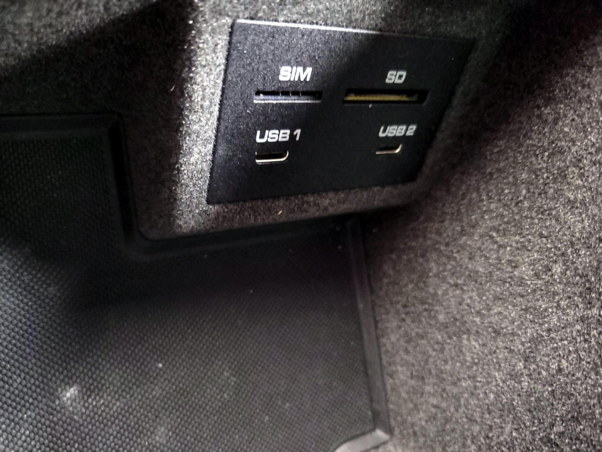 Thumbnail: 2021 Porsche Macan - 19