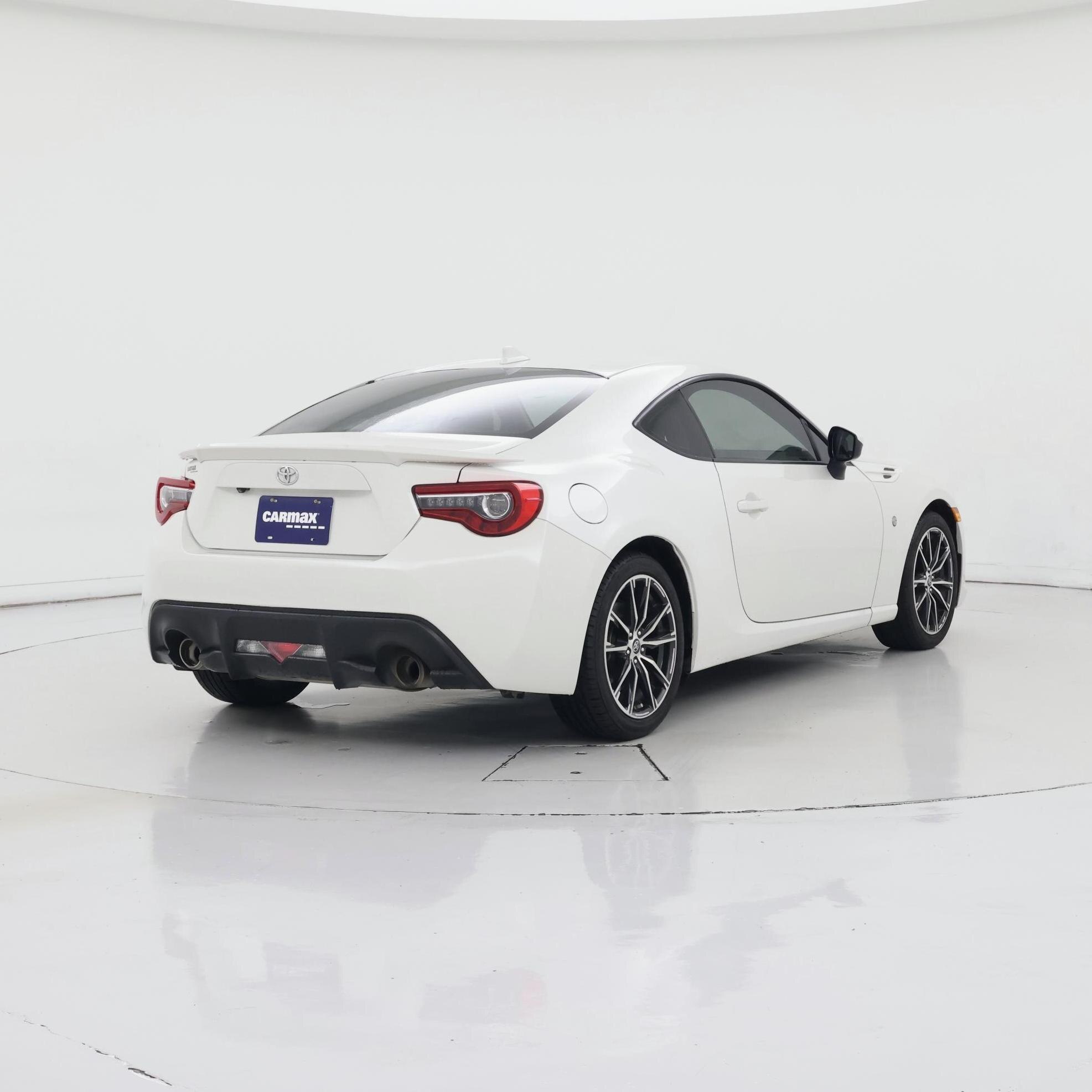 Thumbnail: 2017 Toyota 86 - 8