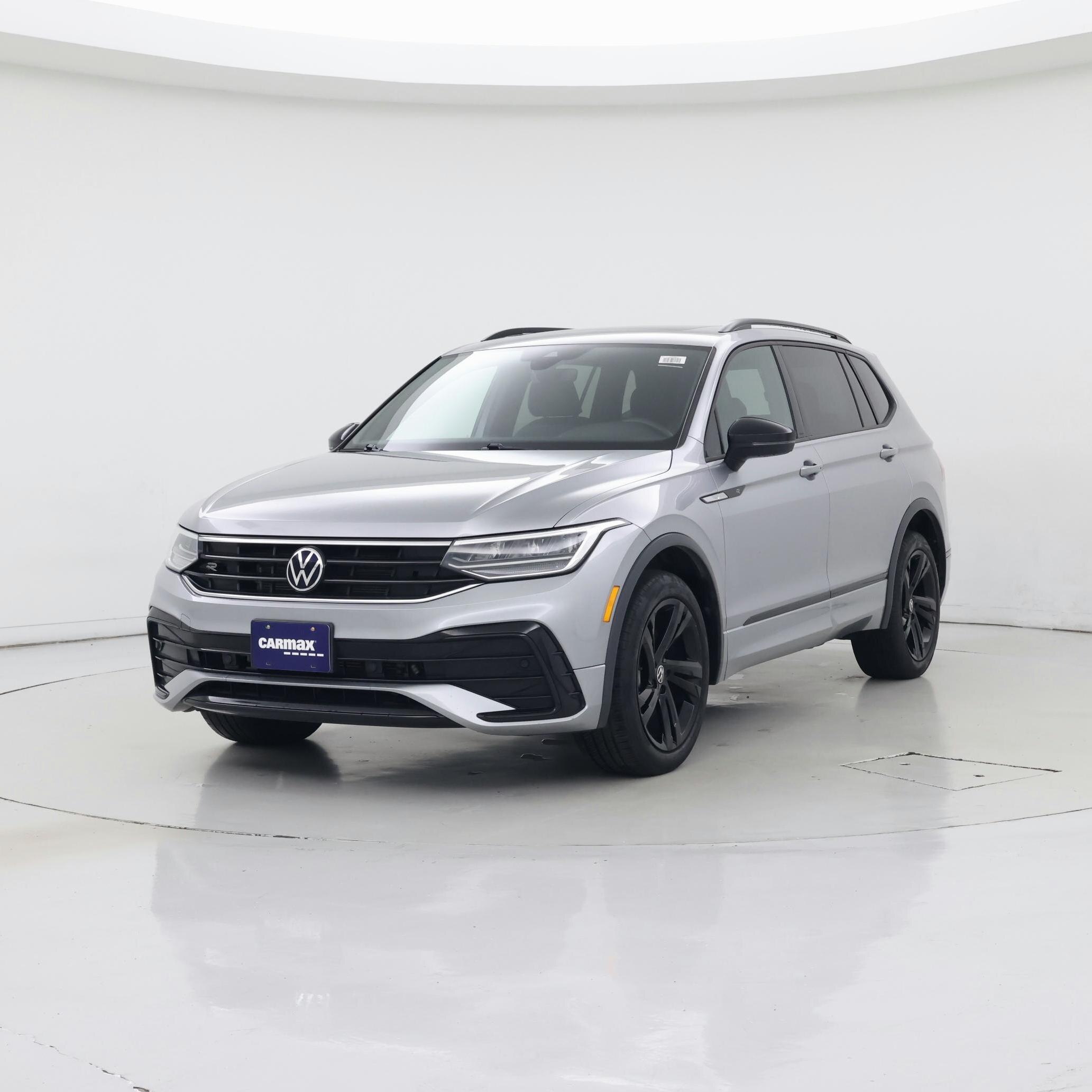Thumbnail: 2023 Volkswagen Tiguan - 4