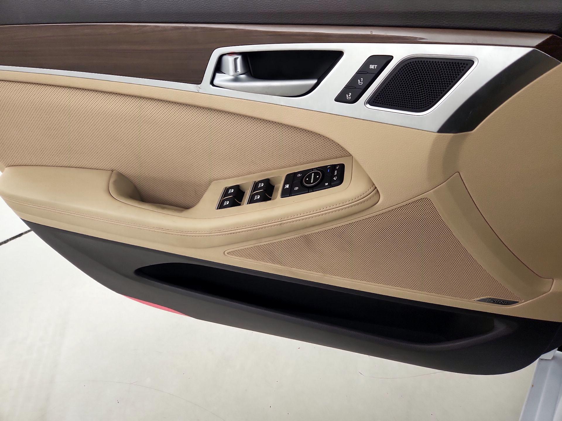 Thumbnail: 2016 Hyundai Genesis - 12