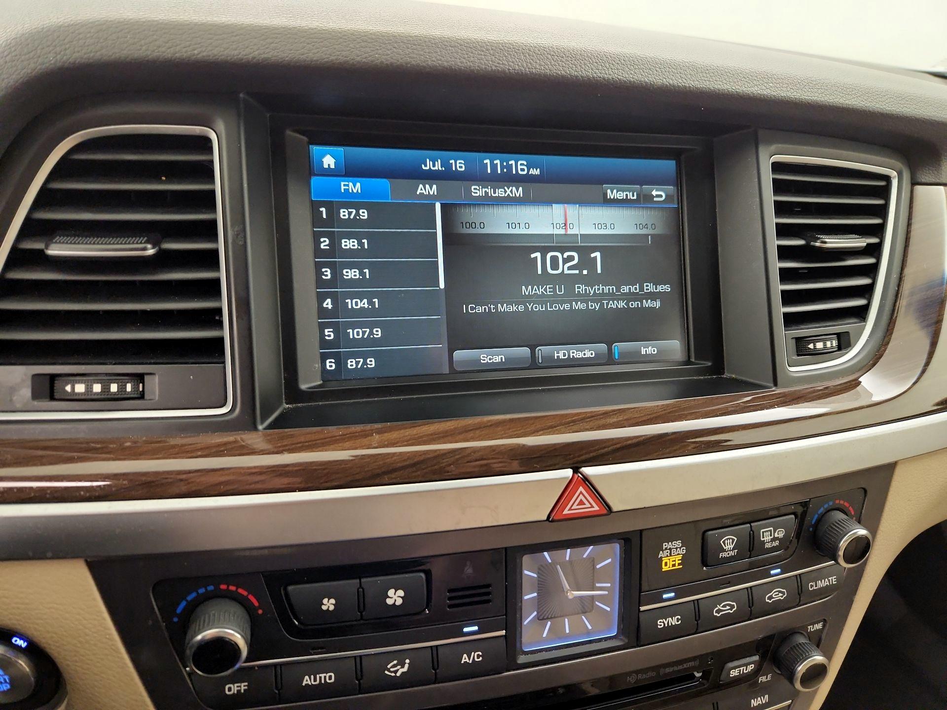 Thumbnail: 2016 Hyundai Genesis - 16