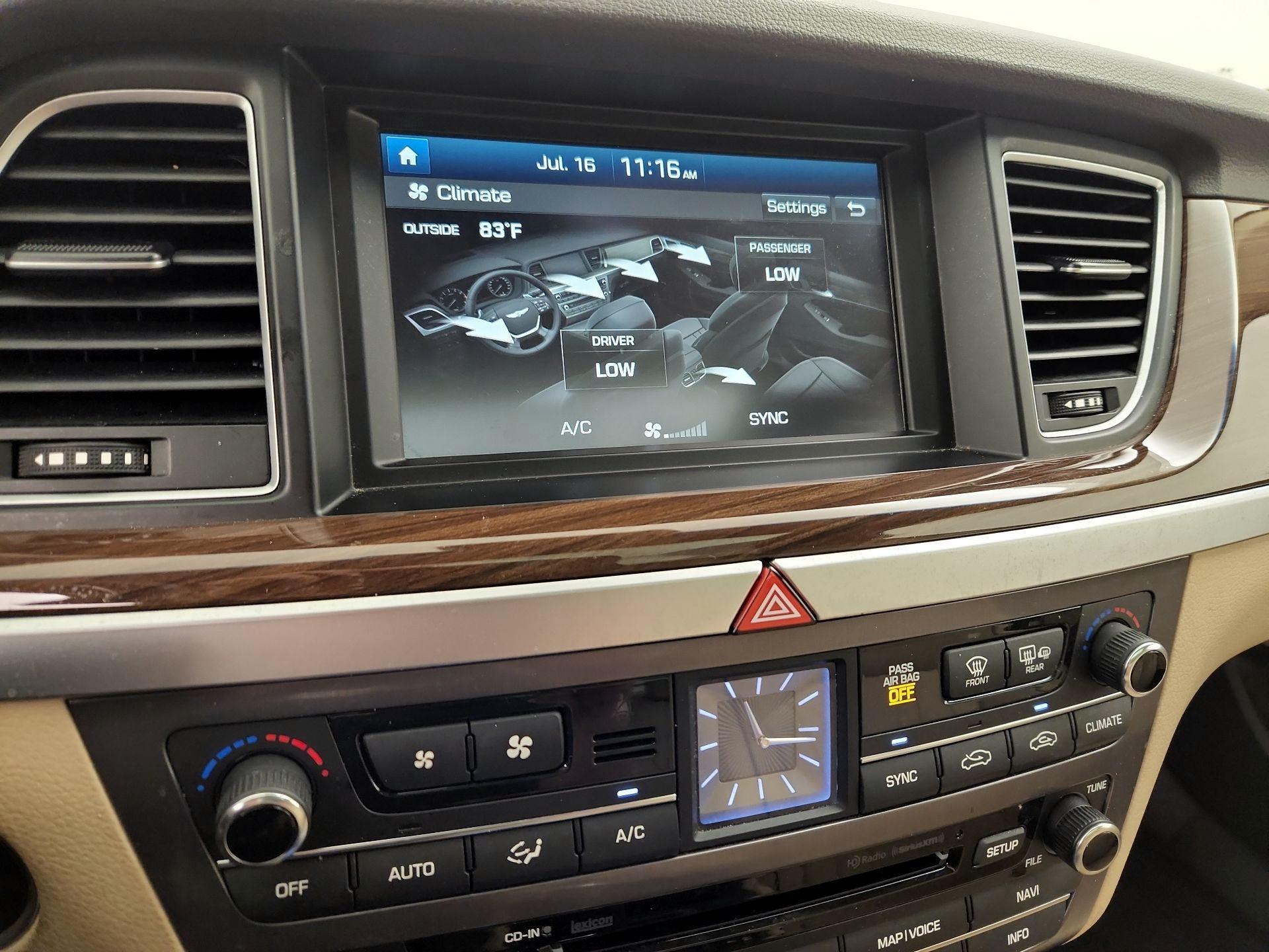 Thumbnail: 2016 Hyundai Genesis - 17