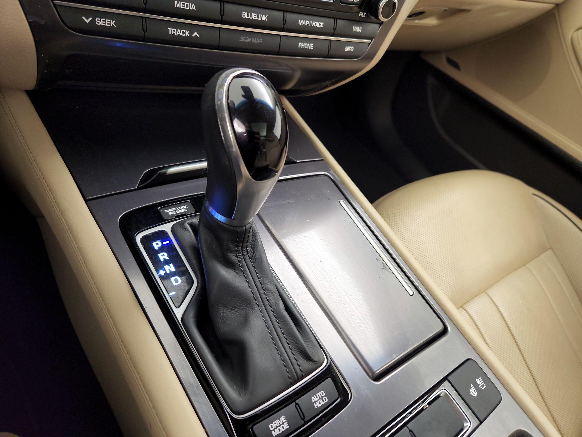 Thumbnail: 2016 Hyundai Genesis - 18