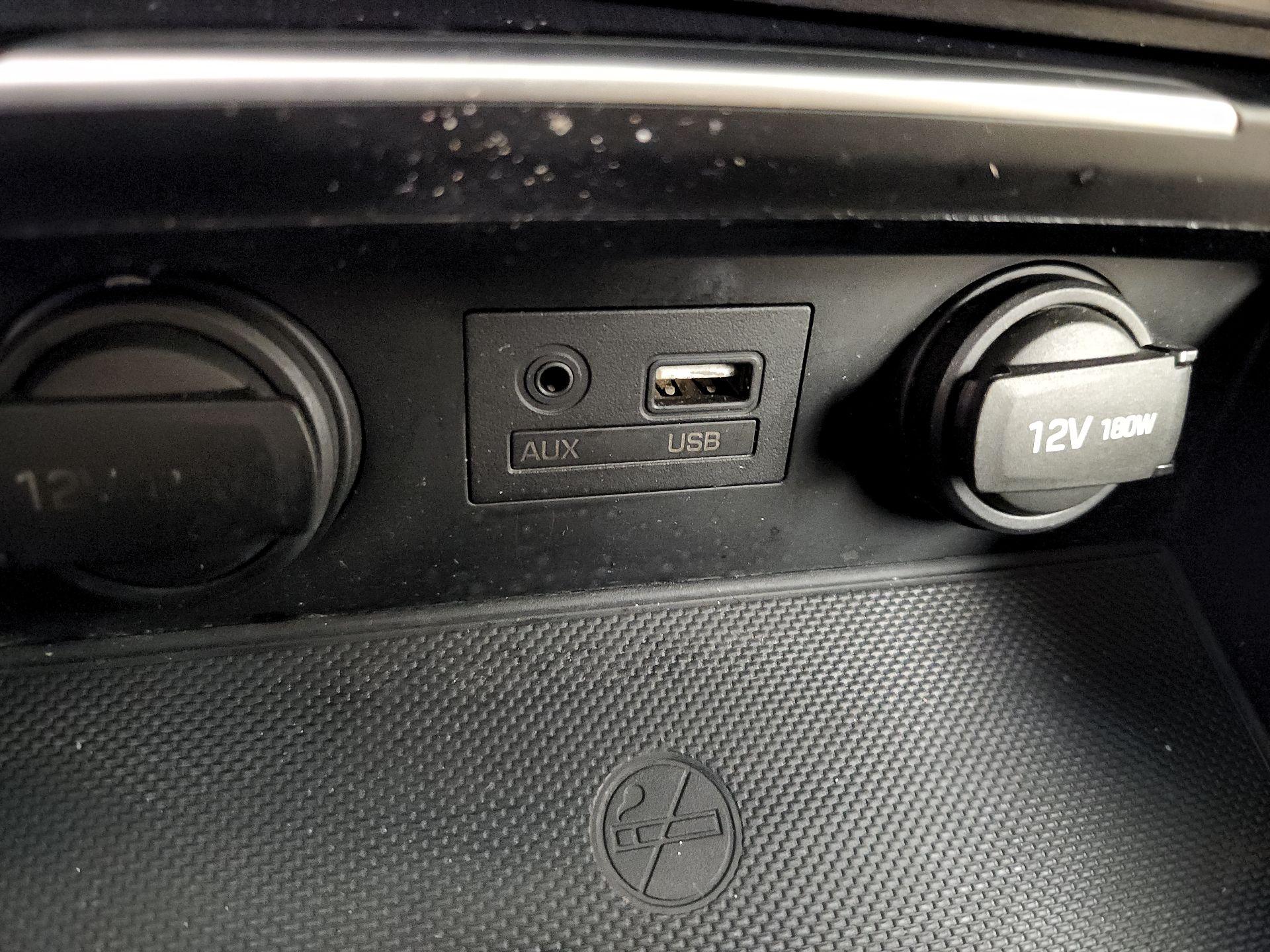 Thumbnail: 2016 Hyundai Genesis - 19