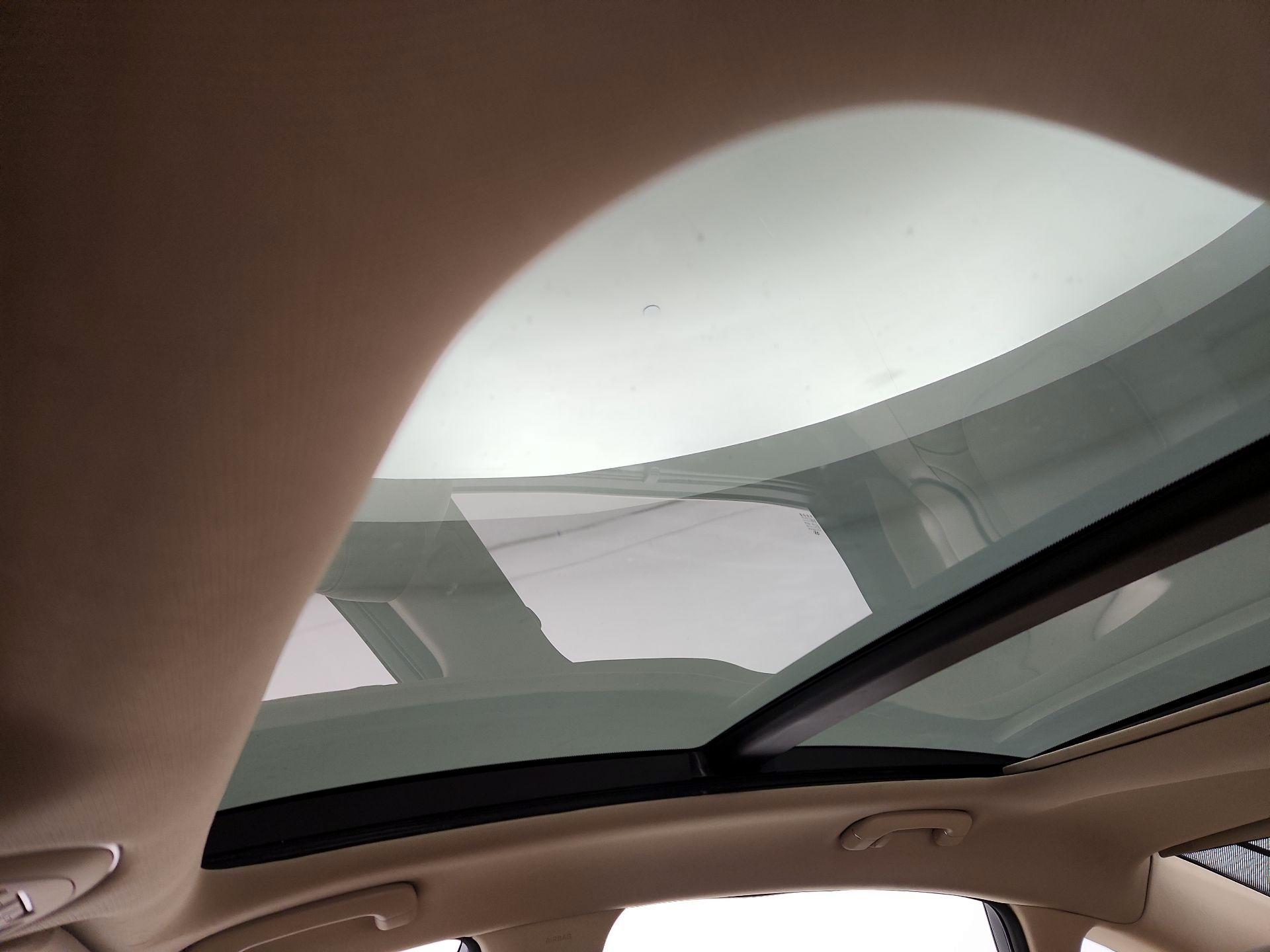 Thumbnail: 2016 Hyundai Genesis - 20