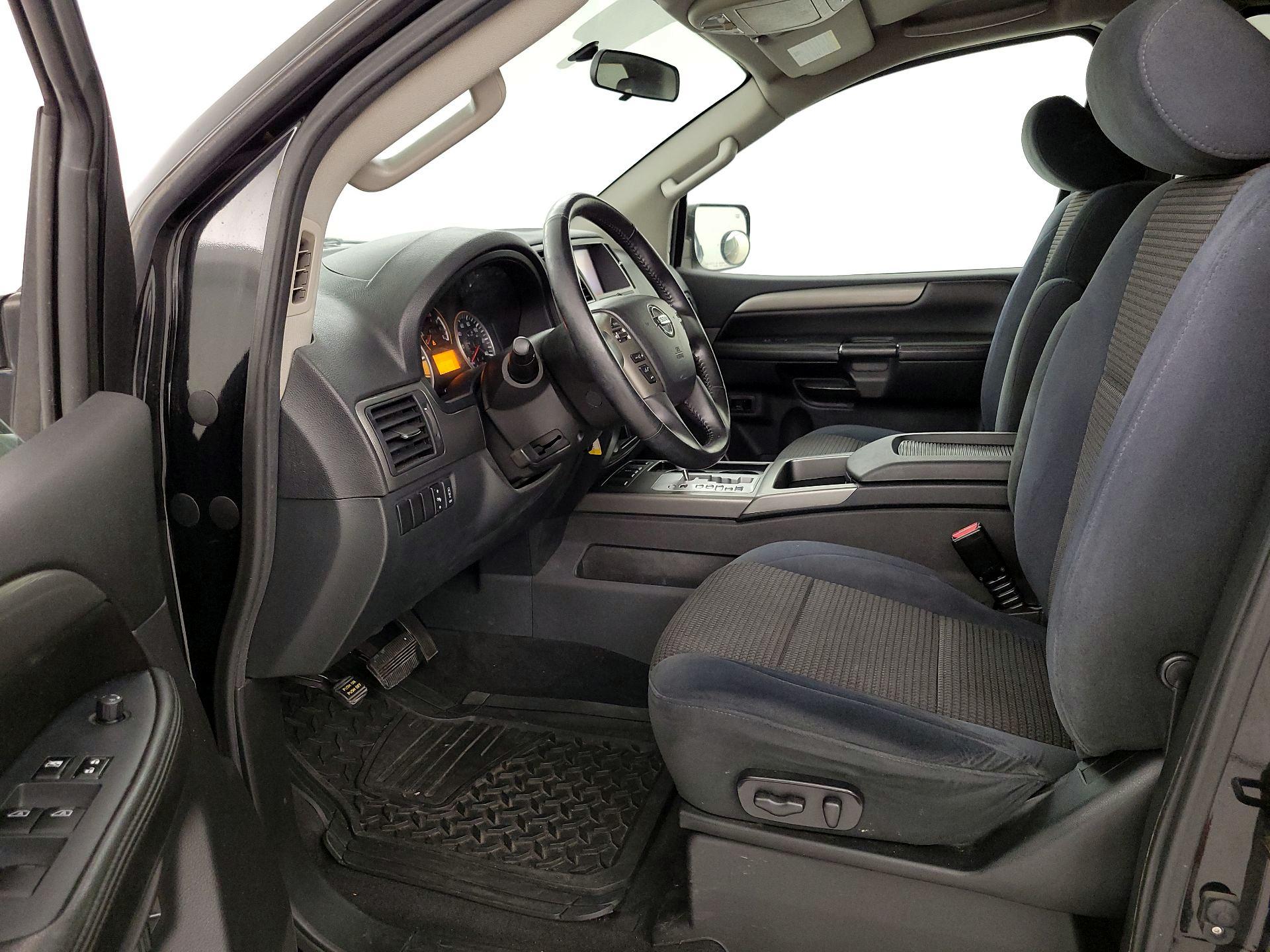 Thumbnail: 2013 Nissan Armada - 11