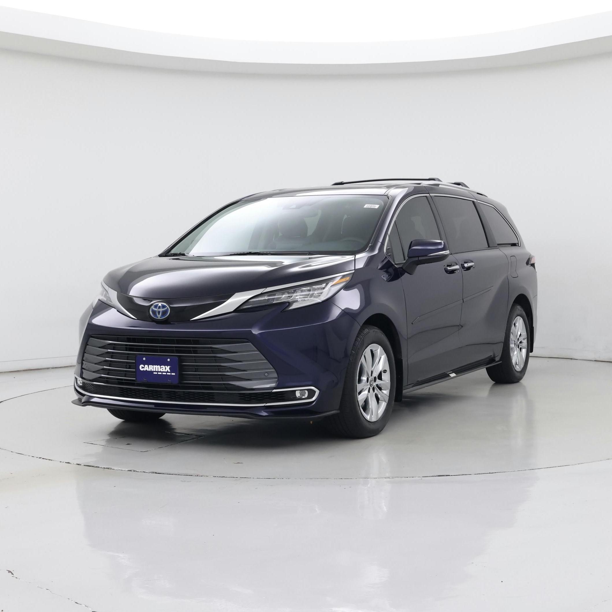 Thumbnail: 2022 Toyota Sienna - 4