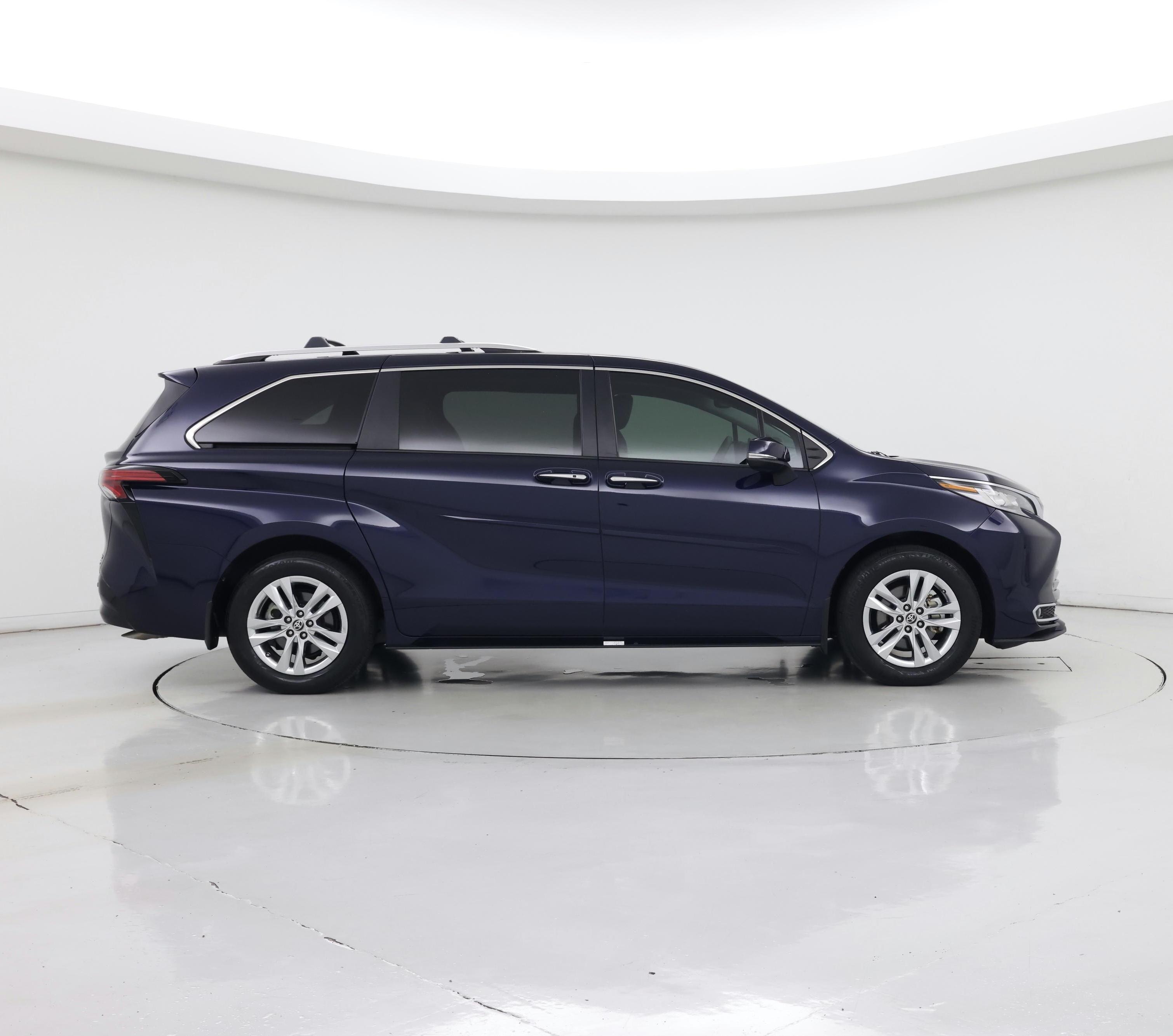 Thumbnail: 2022 Toyota Sienna - 7