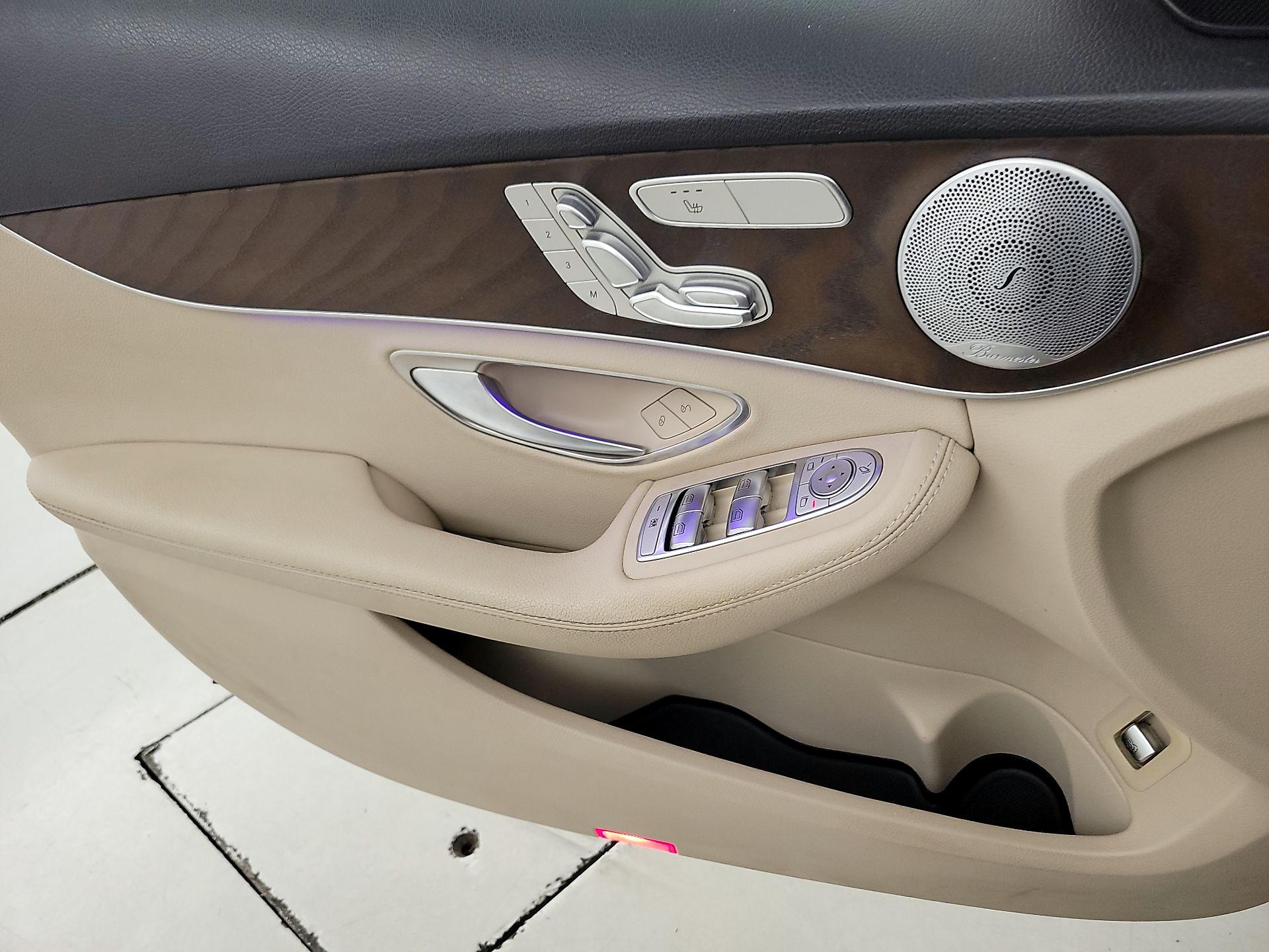 Thumbnail: 2020 Mercedes-Benz C-Class - 12