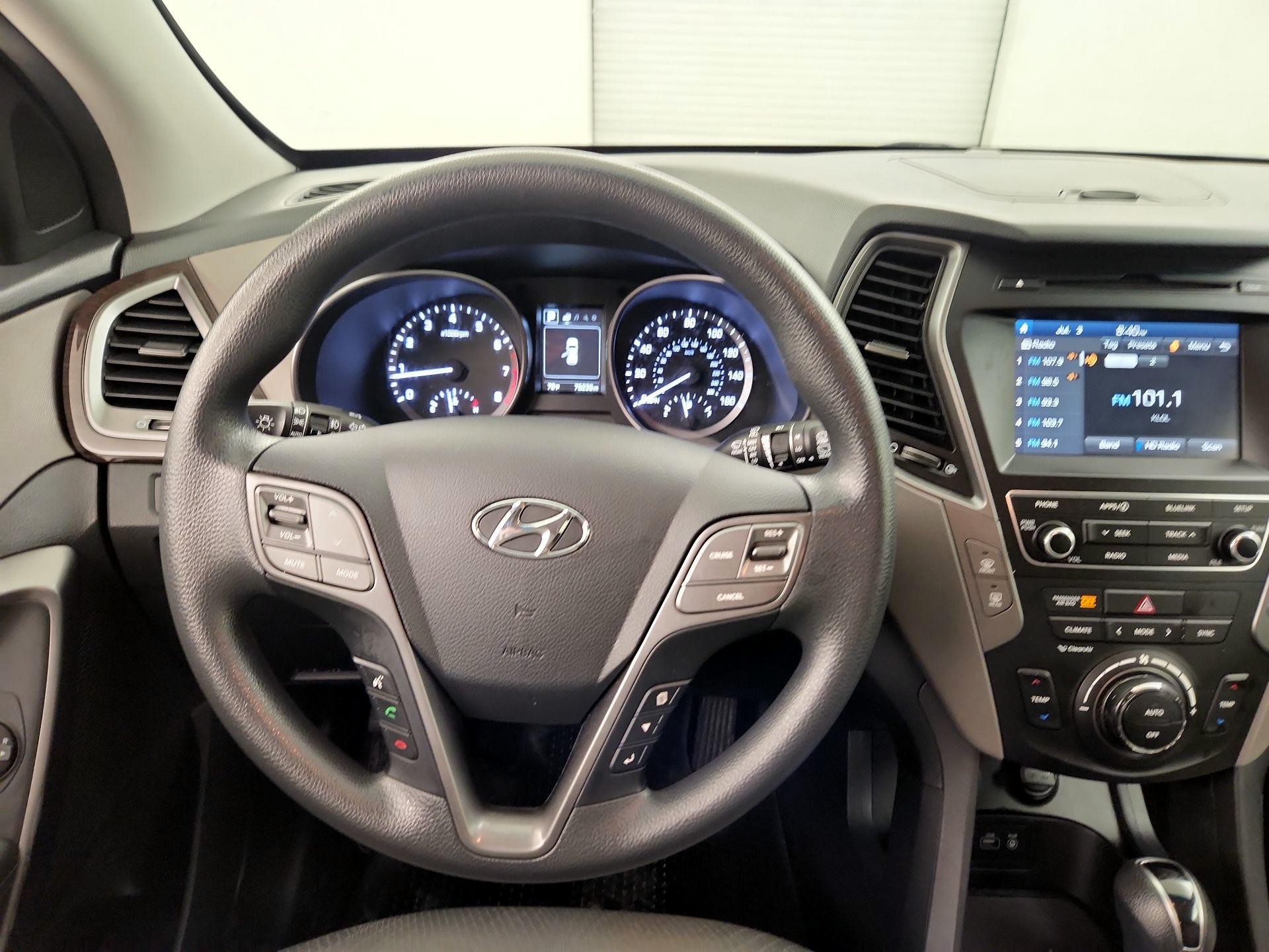 Thumbnail: 2018 Hyundai Santa Fe - 10