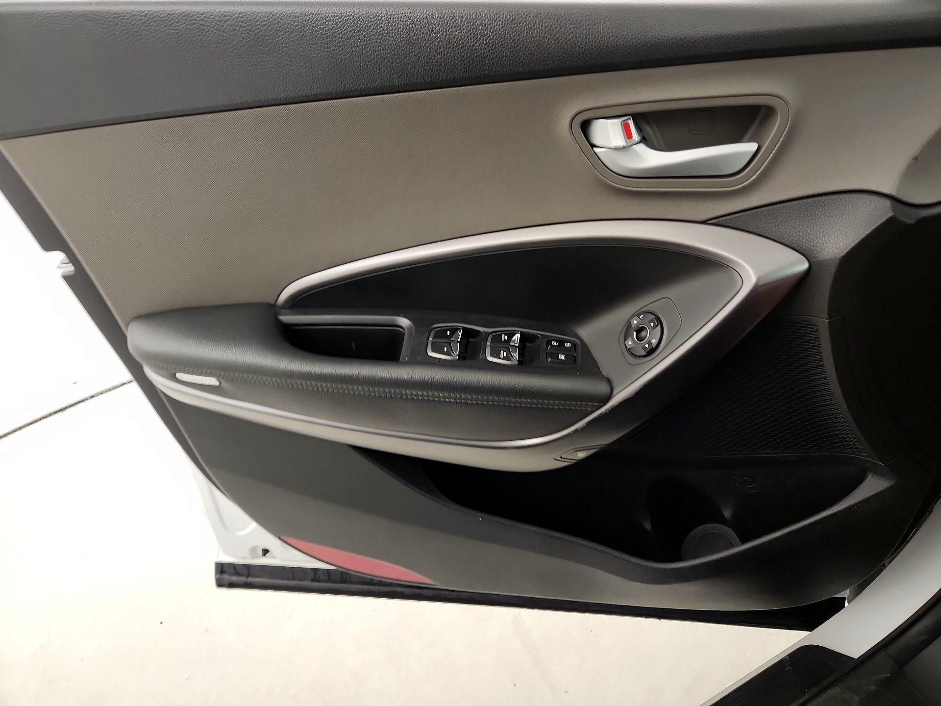 Thumbnail: 2018 Hyundai Santa Fe - 12