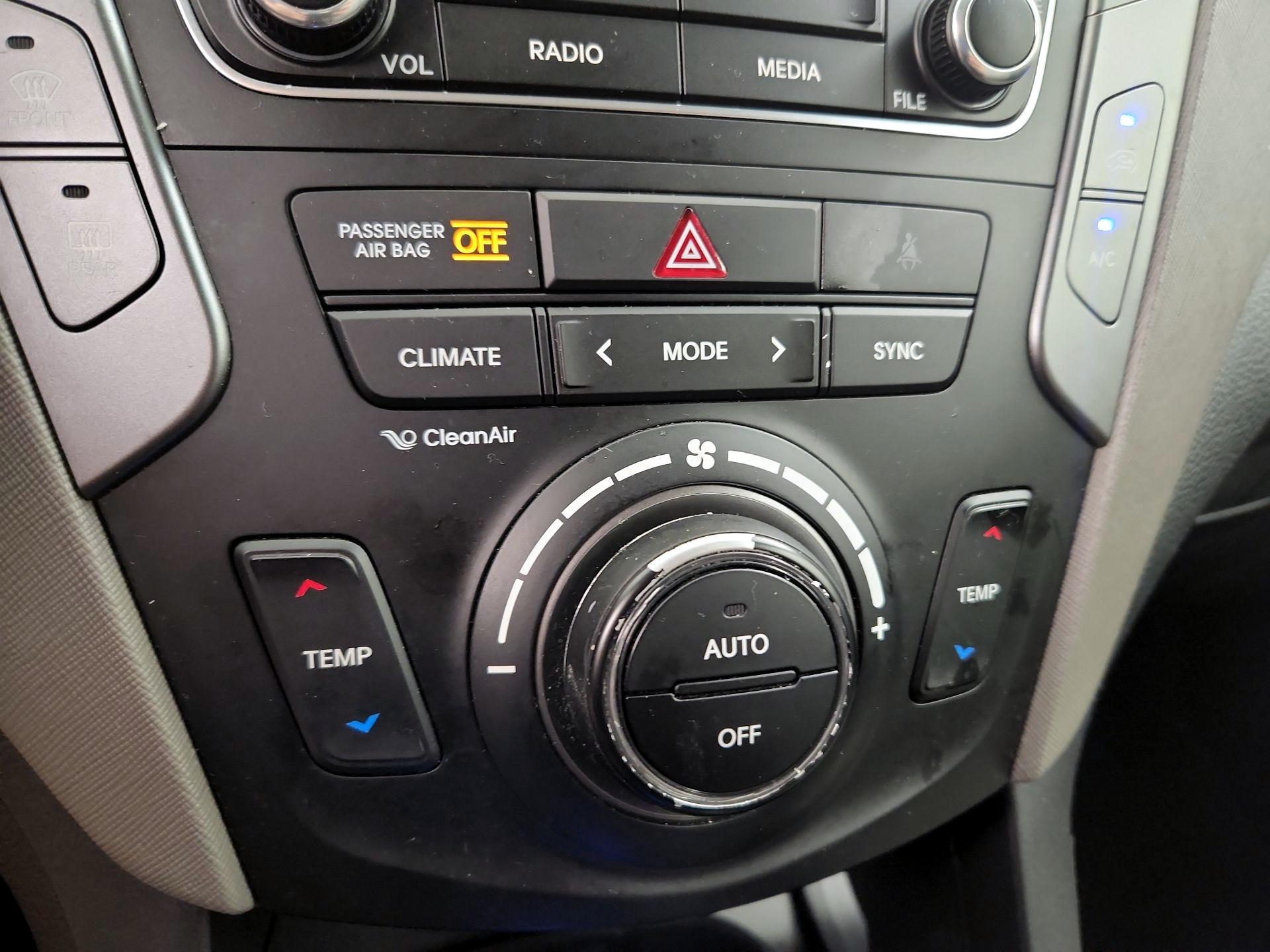 Thumbnail: 2018 Hyundai Santa Fe - 16