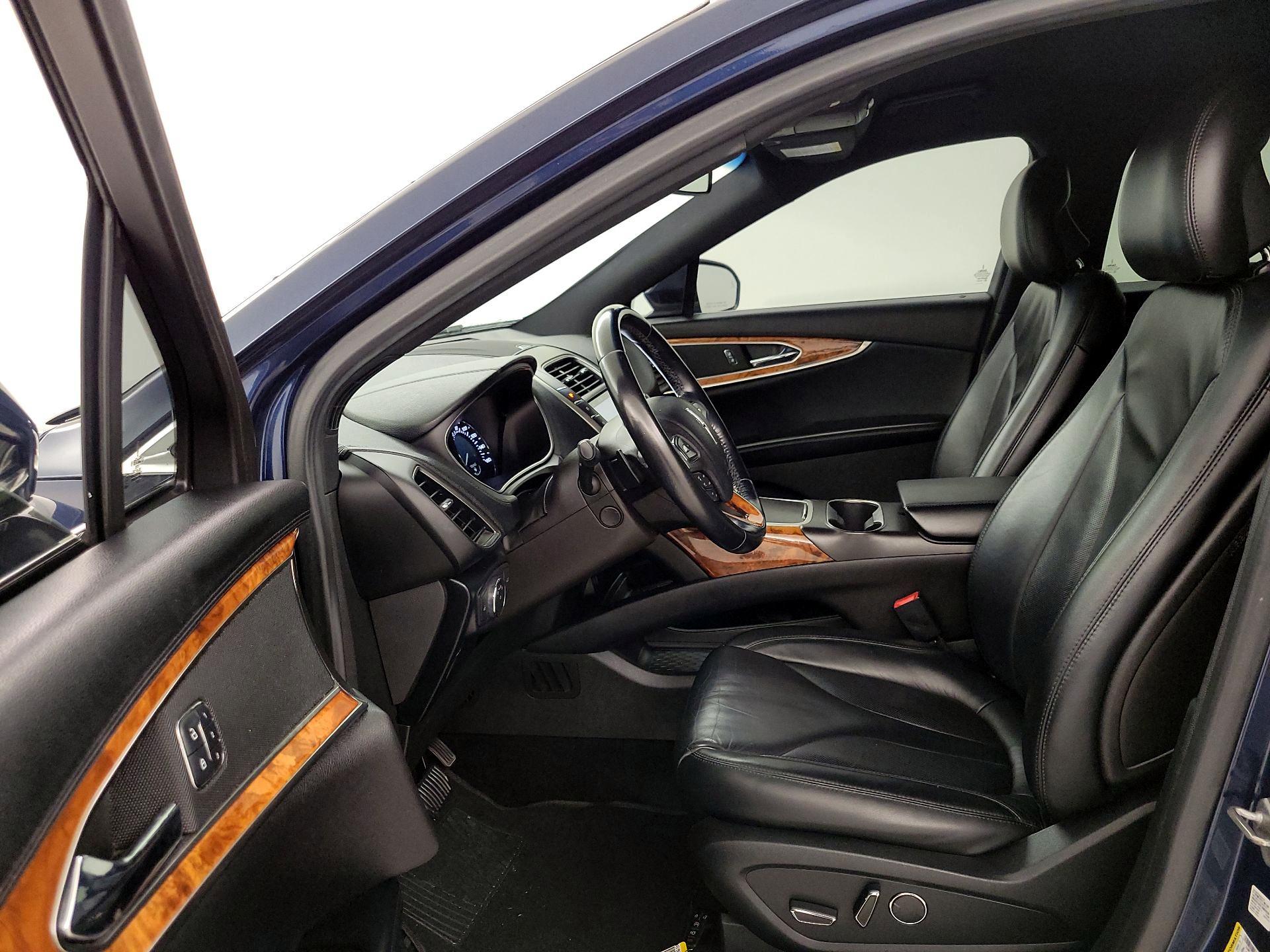Thumbnail: 2017 Lincoln MKX - 11