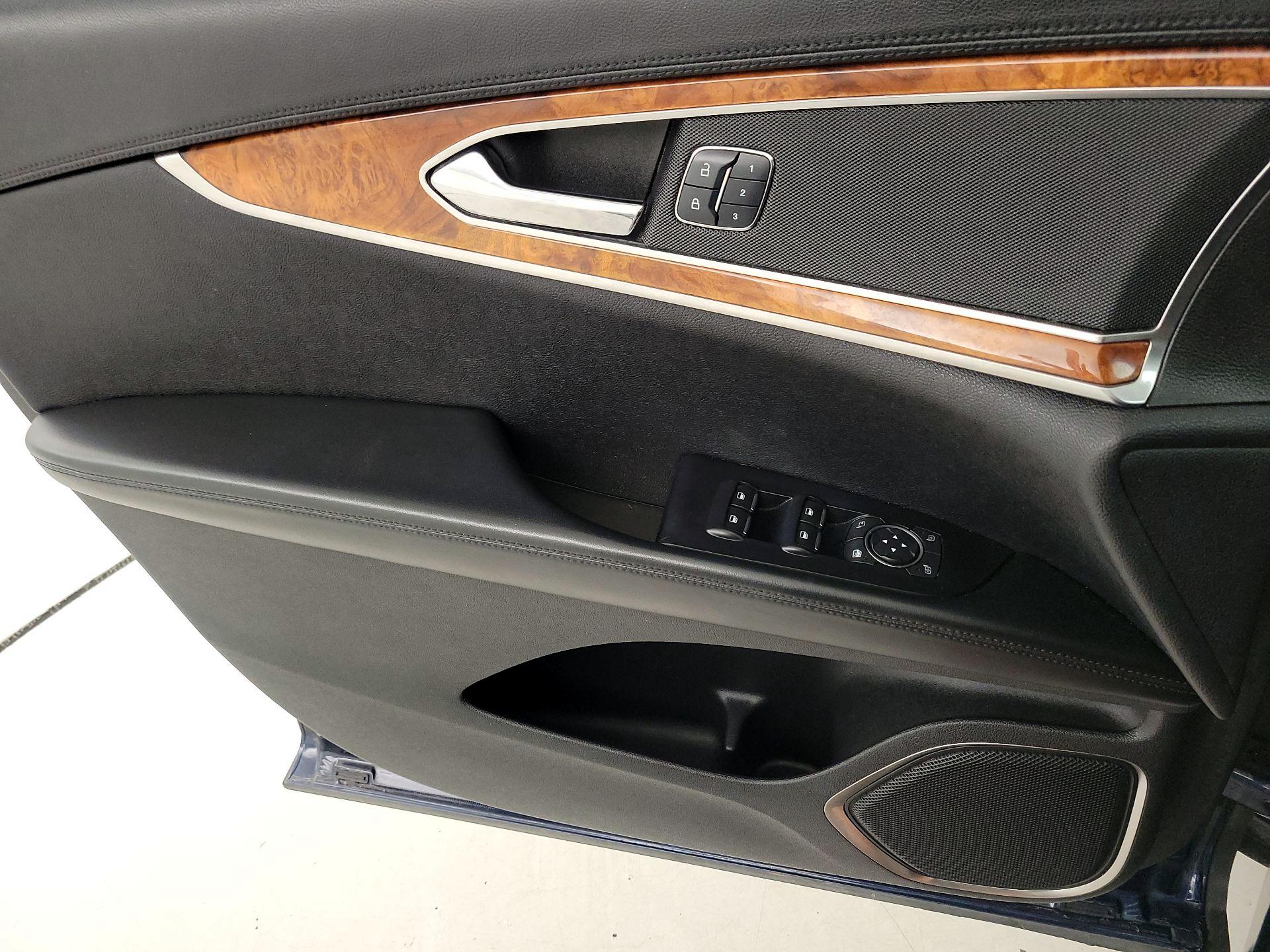 Thumbnail: 2017 Lincoln MKX - 12