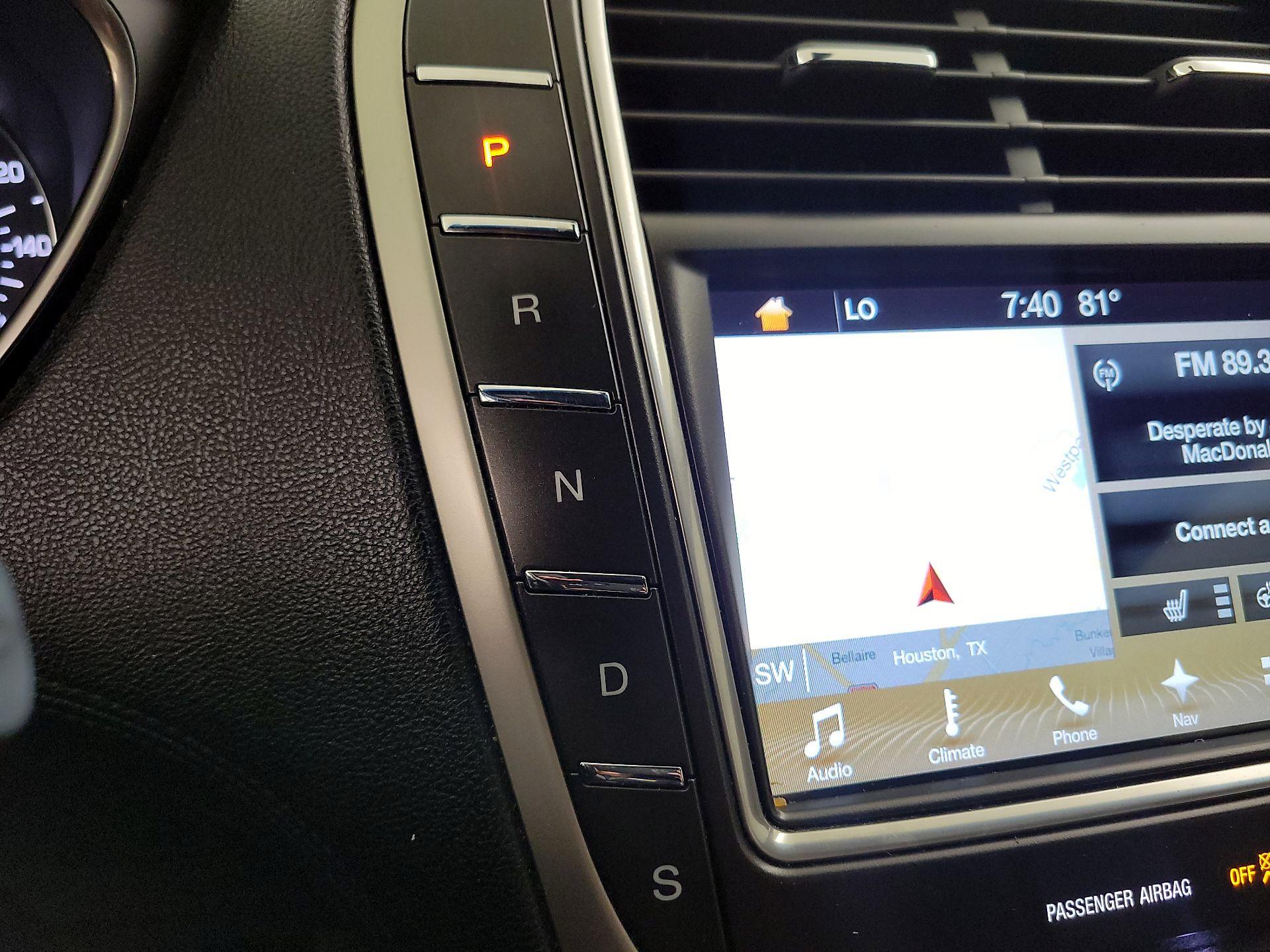 Thumbnail: 2017 Lincoln MKX - 18