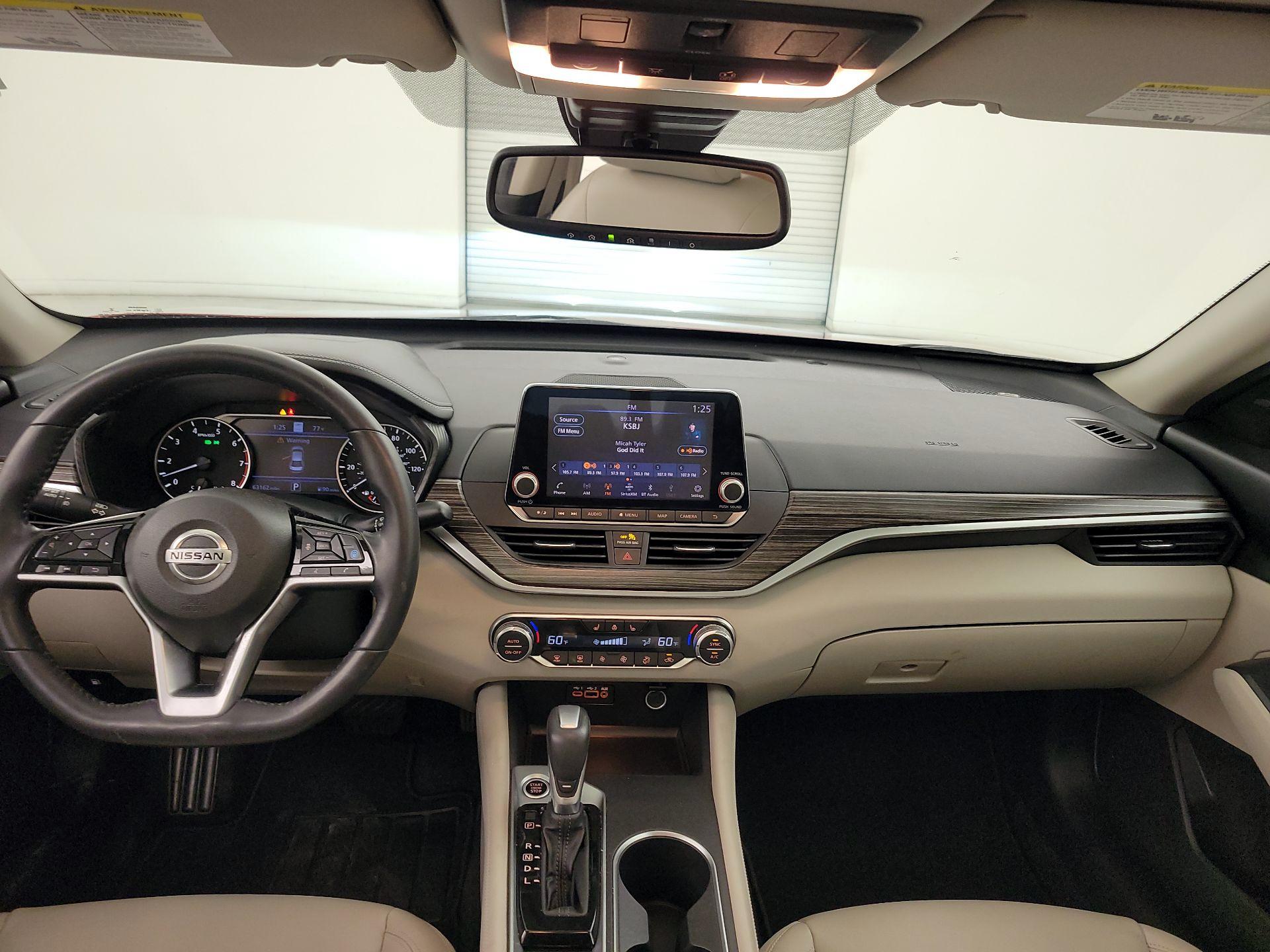 Thumbnail: 2019 Nissan Altima - 9