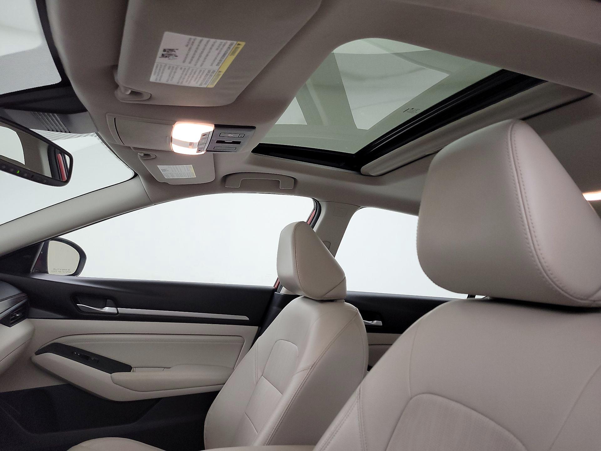 Thumbnail: 2019 Nissan Altima - 19