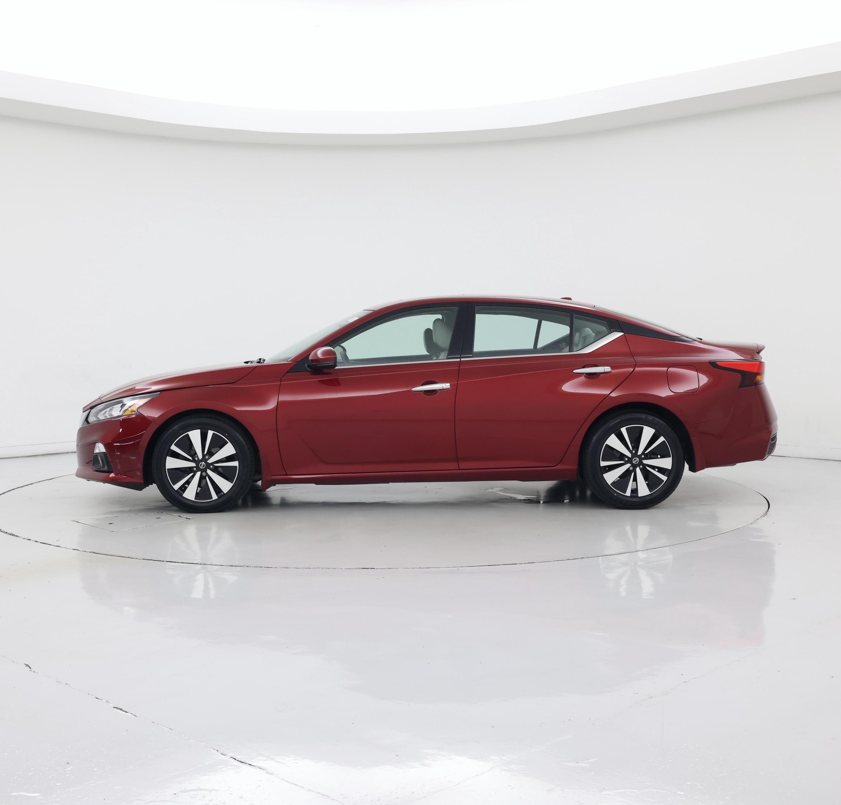 Thumbnail: 2019 Nissan Altima - 3