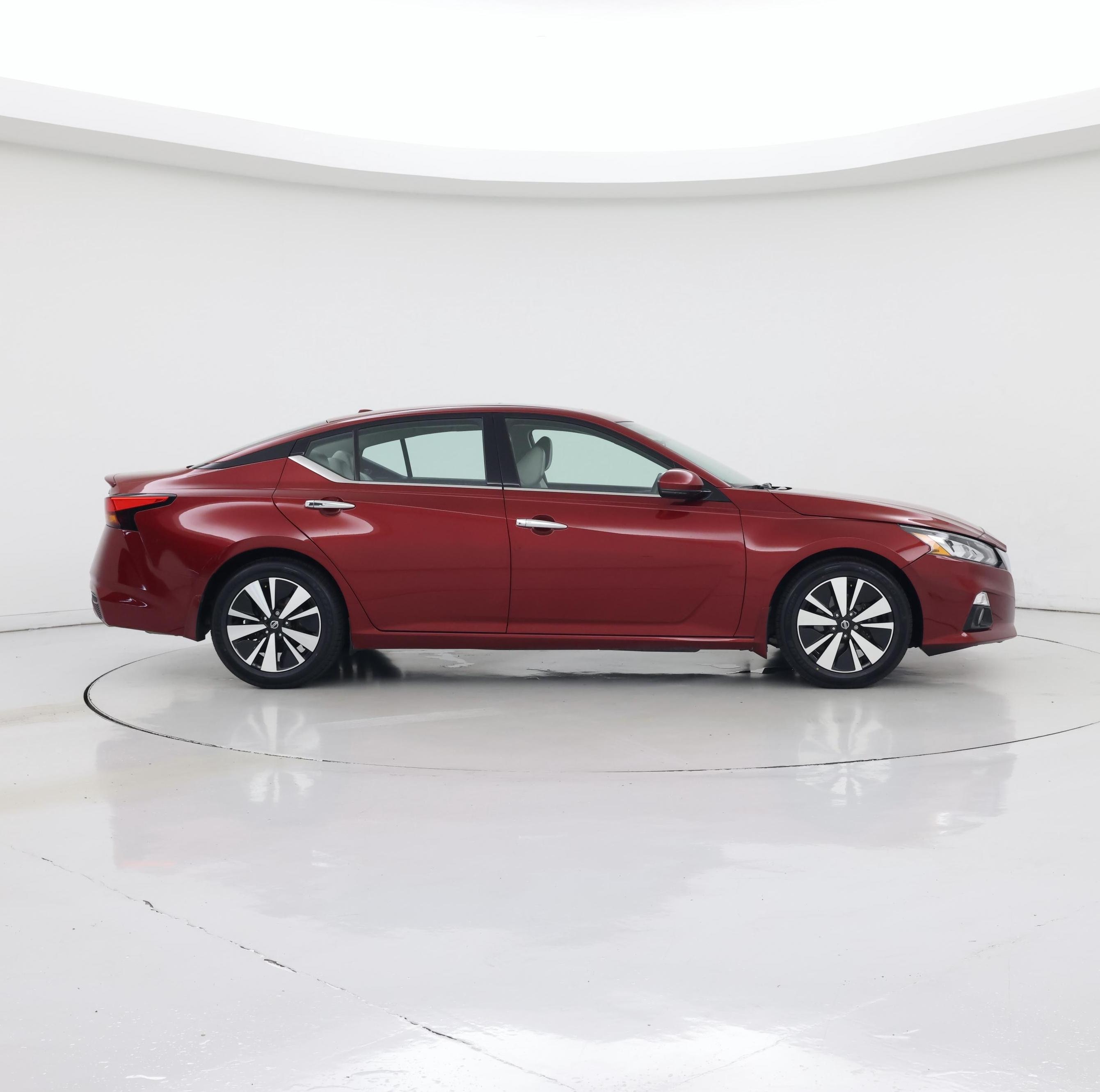 Thumbnail: 2019 Nissan Altima - 7