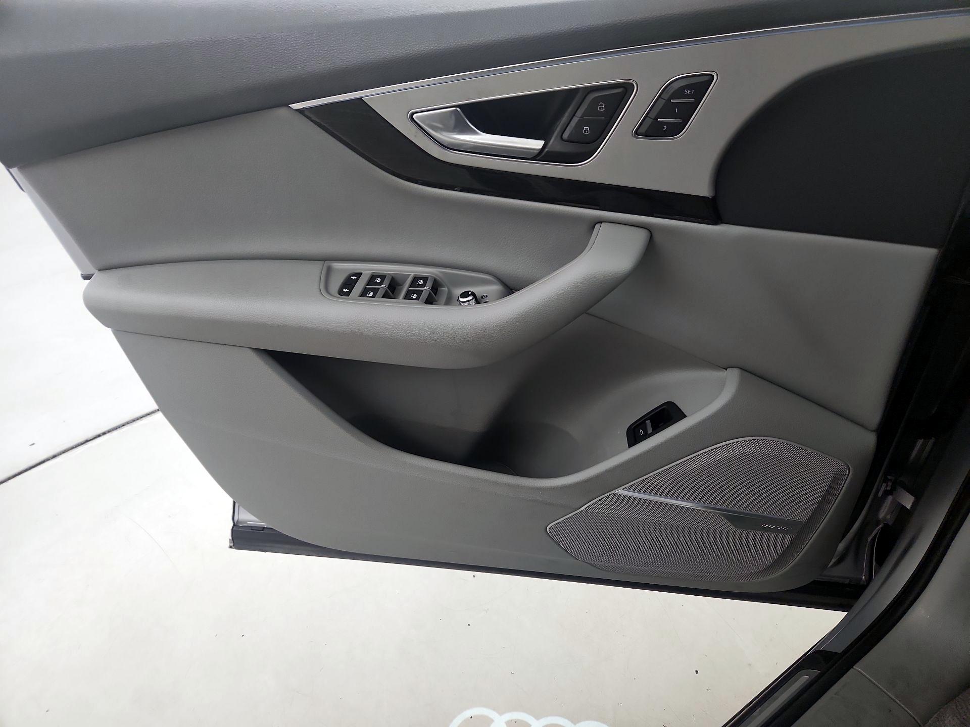 Thumbnail: 2018 Audi Q7 - 12