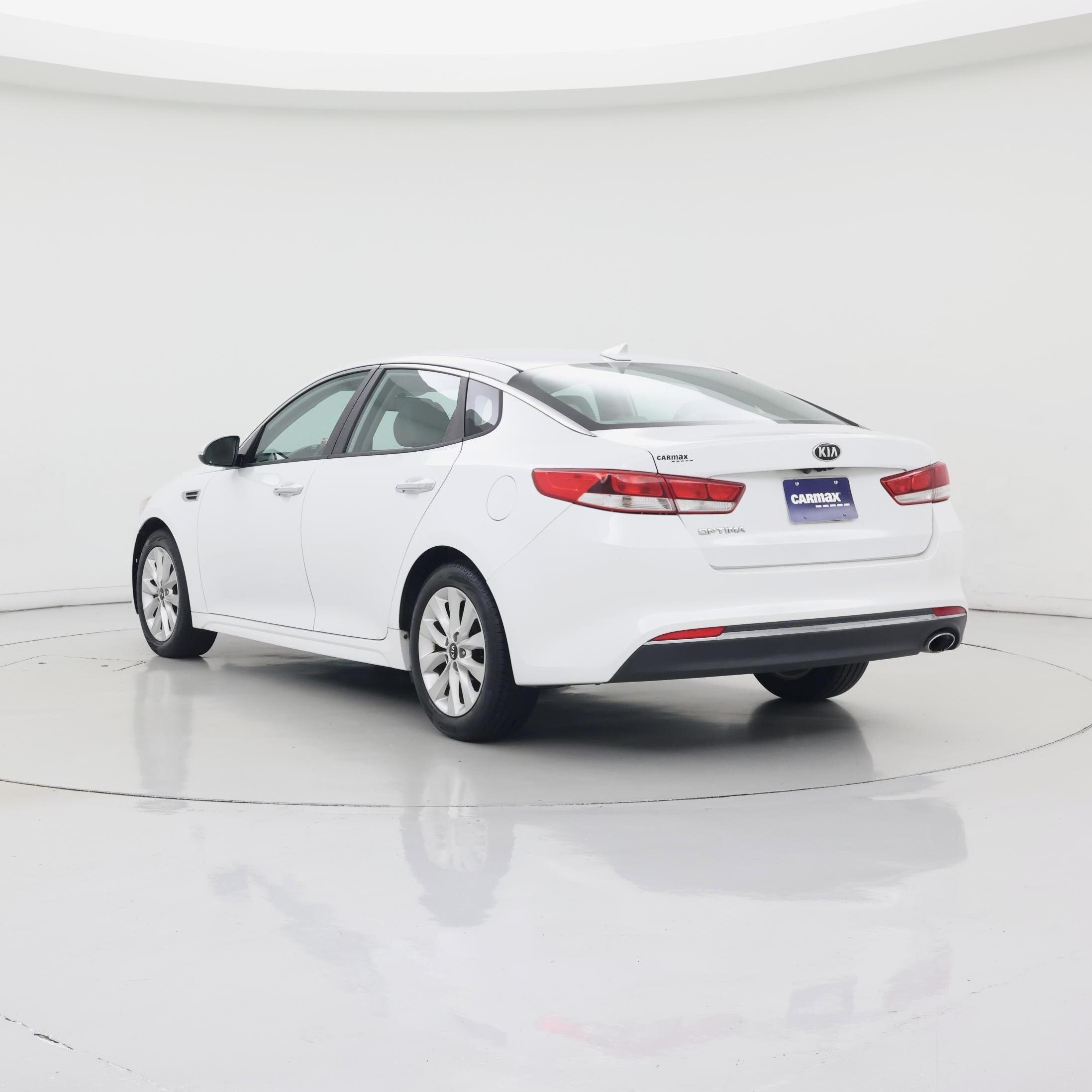 Thumbnail: 2016 Kia Optima - 2