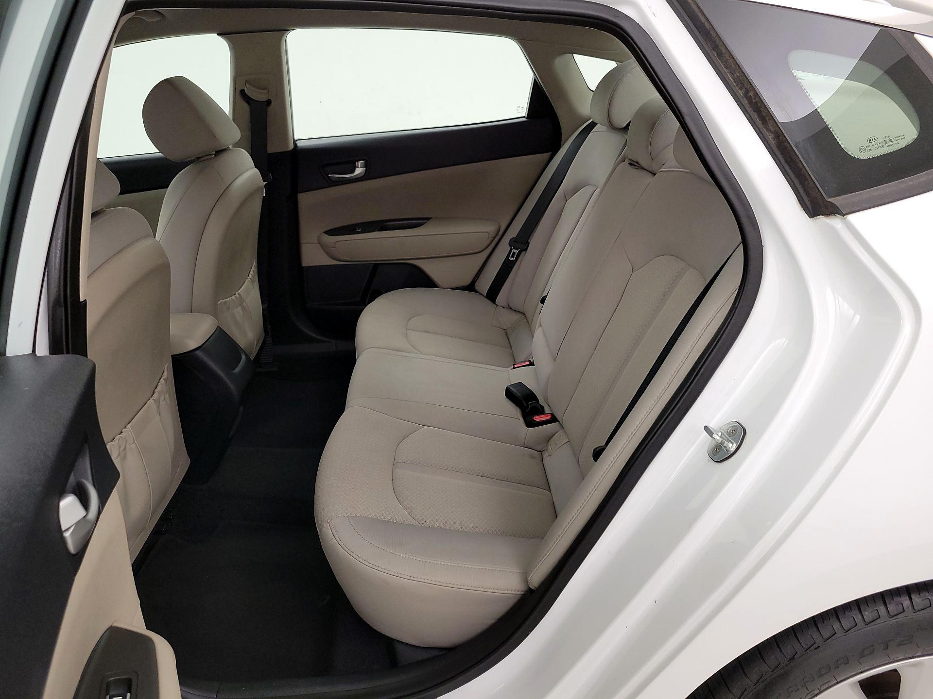 Thumbnail: 2016 Kia Optima - 19