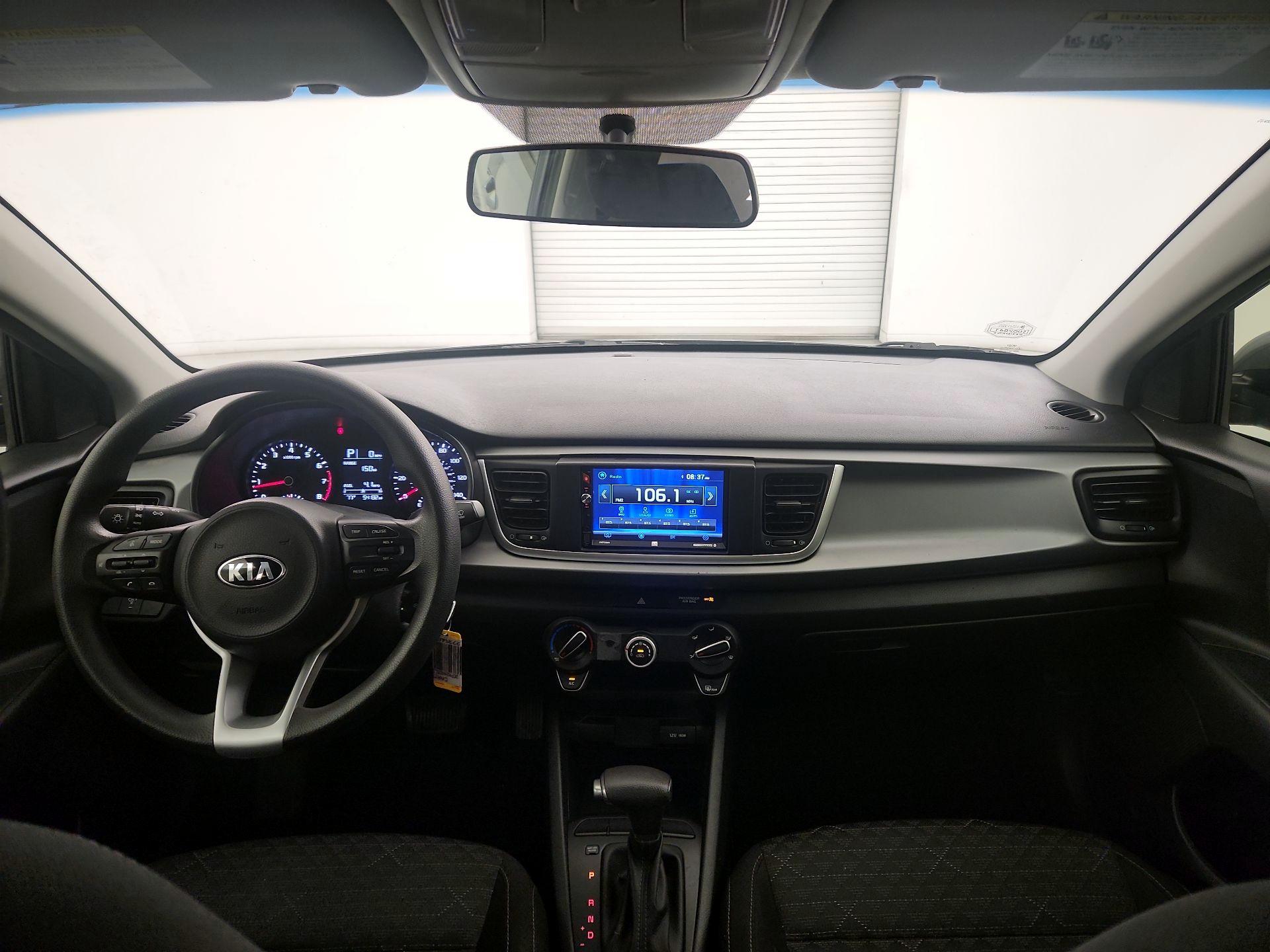 Thumbnail: 2020 Kia Rio - 9