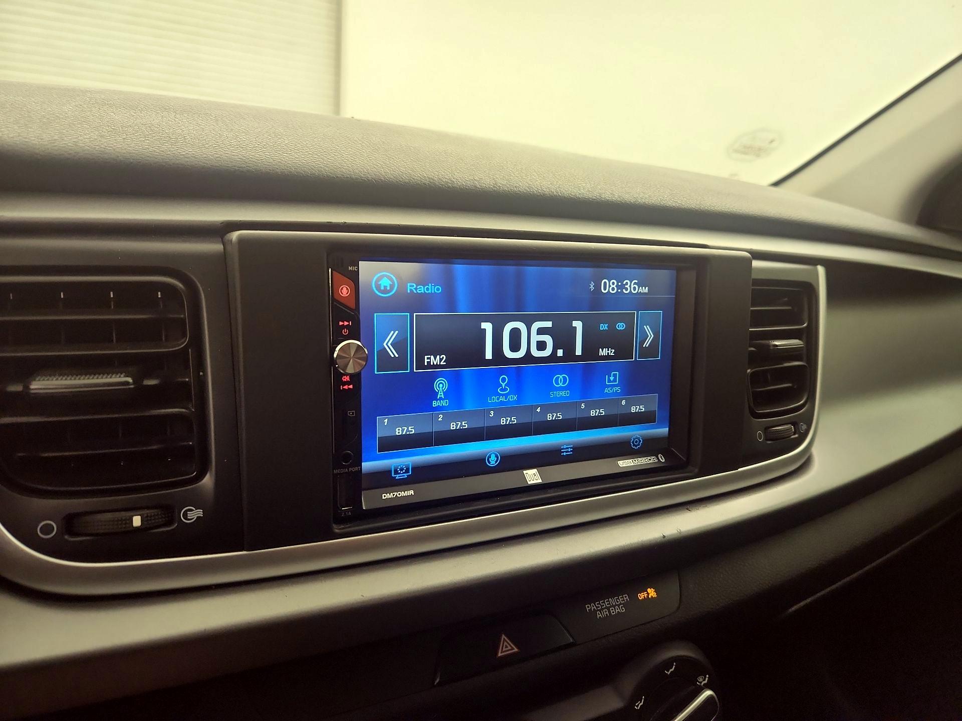 Thumbnail: 2020 Kia Rio - 15
