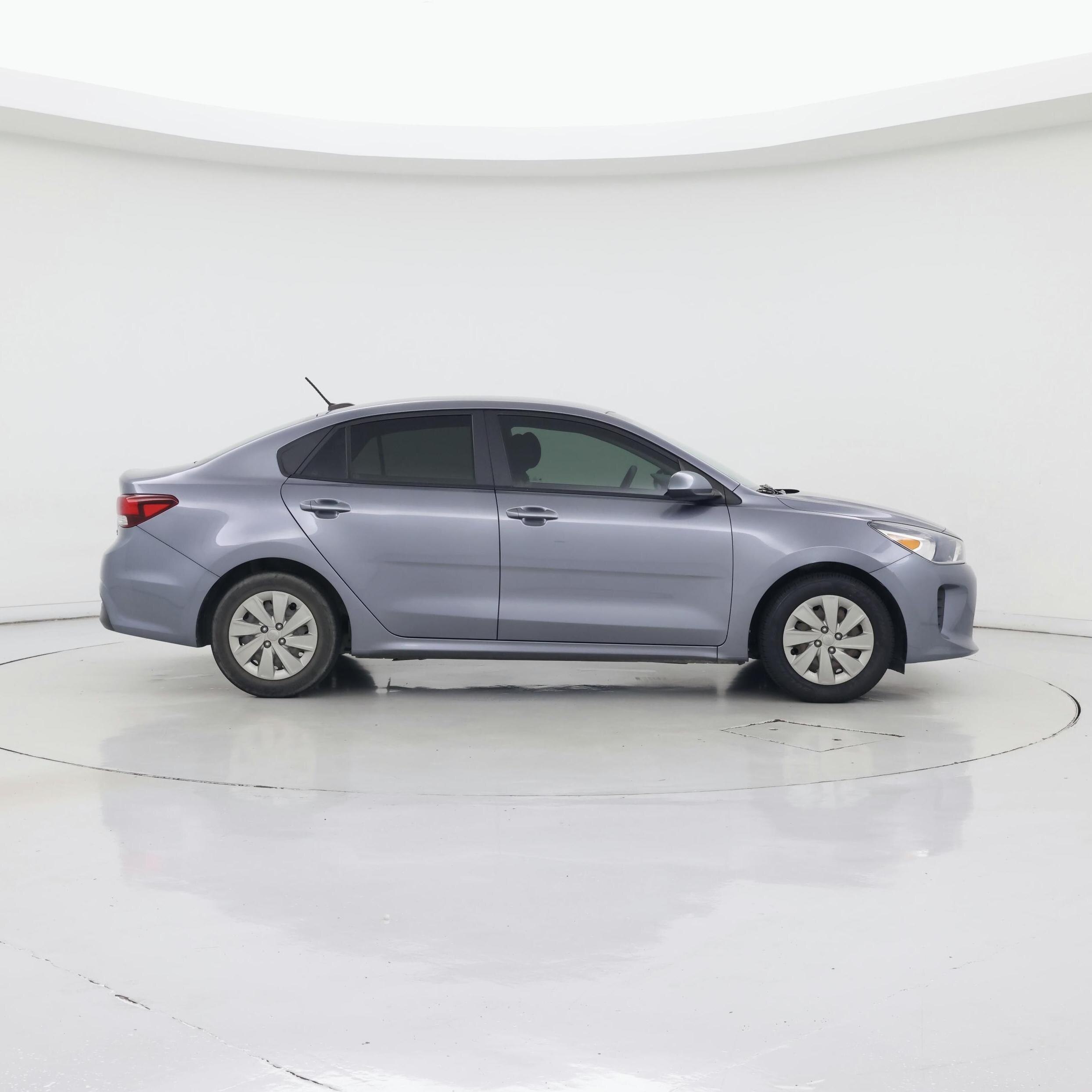 Thumbnail: 2020 Kia Rio - 7
