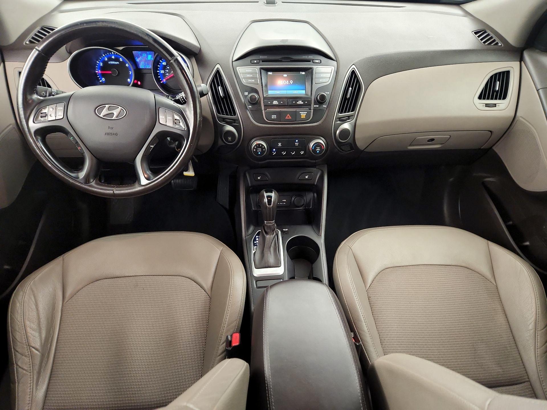 Thumbnail: 2015 Hyundai Tucson - 9