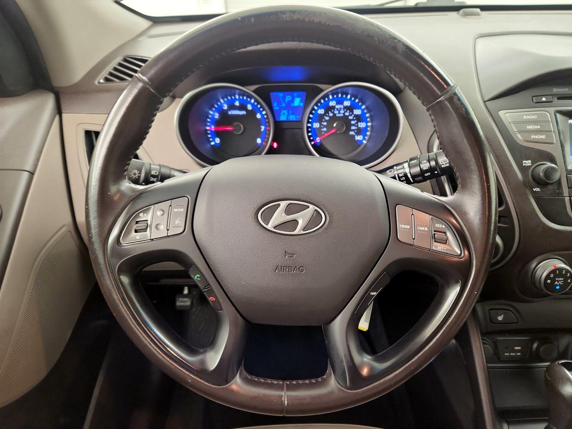 Thumbnail: 2015 Hyundai Tucson - 10