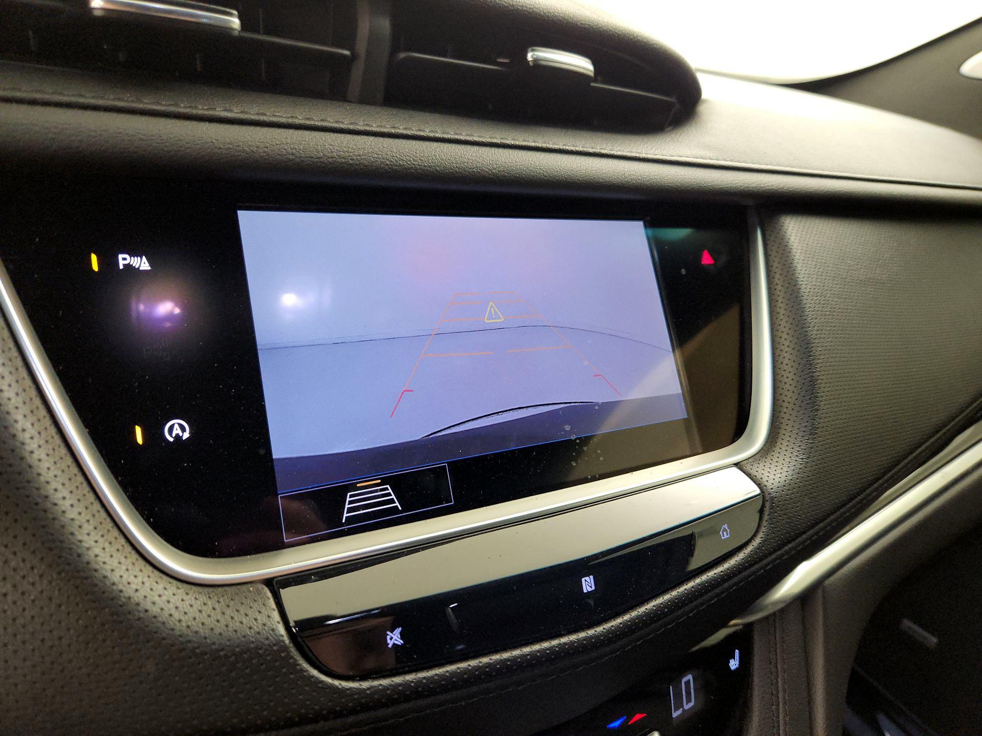 Thumbnail: 2020 Cadillac XT5 - 14