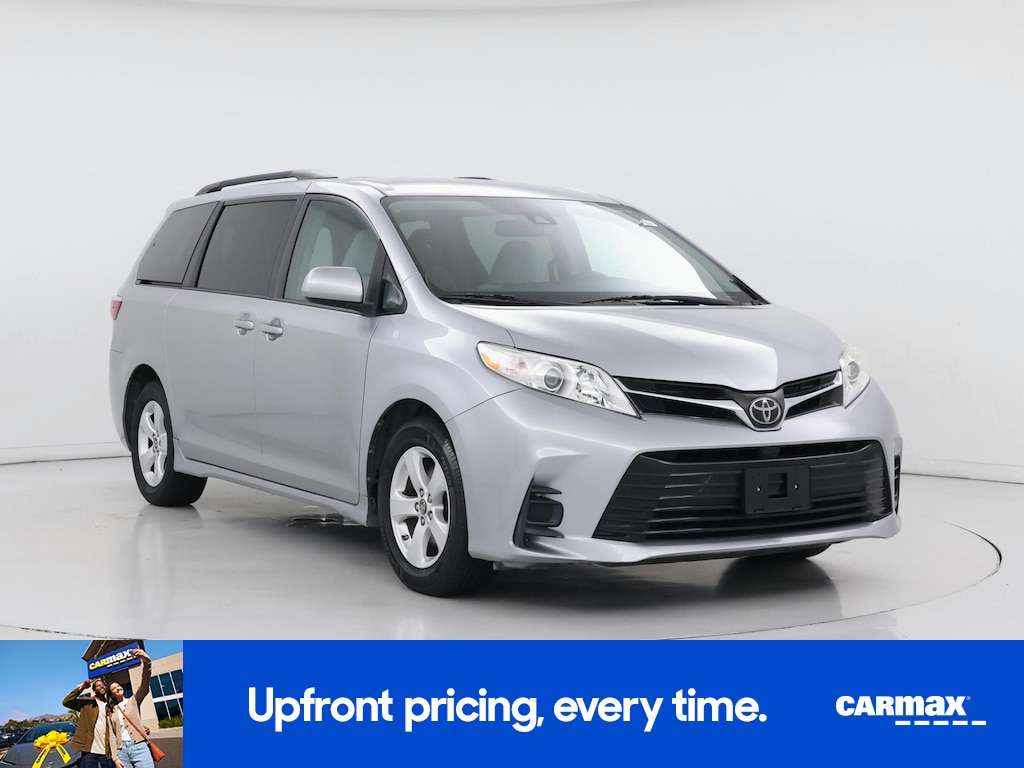 2018 Toyota Sienna LE