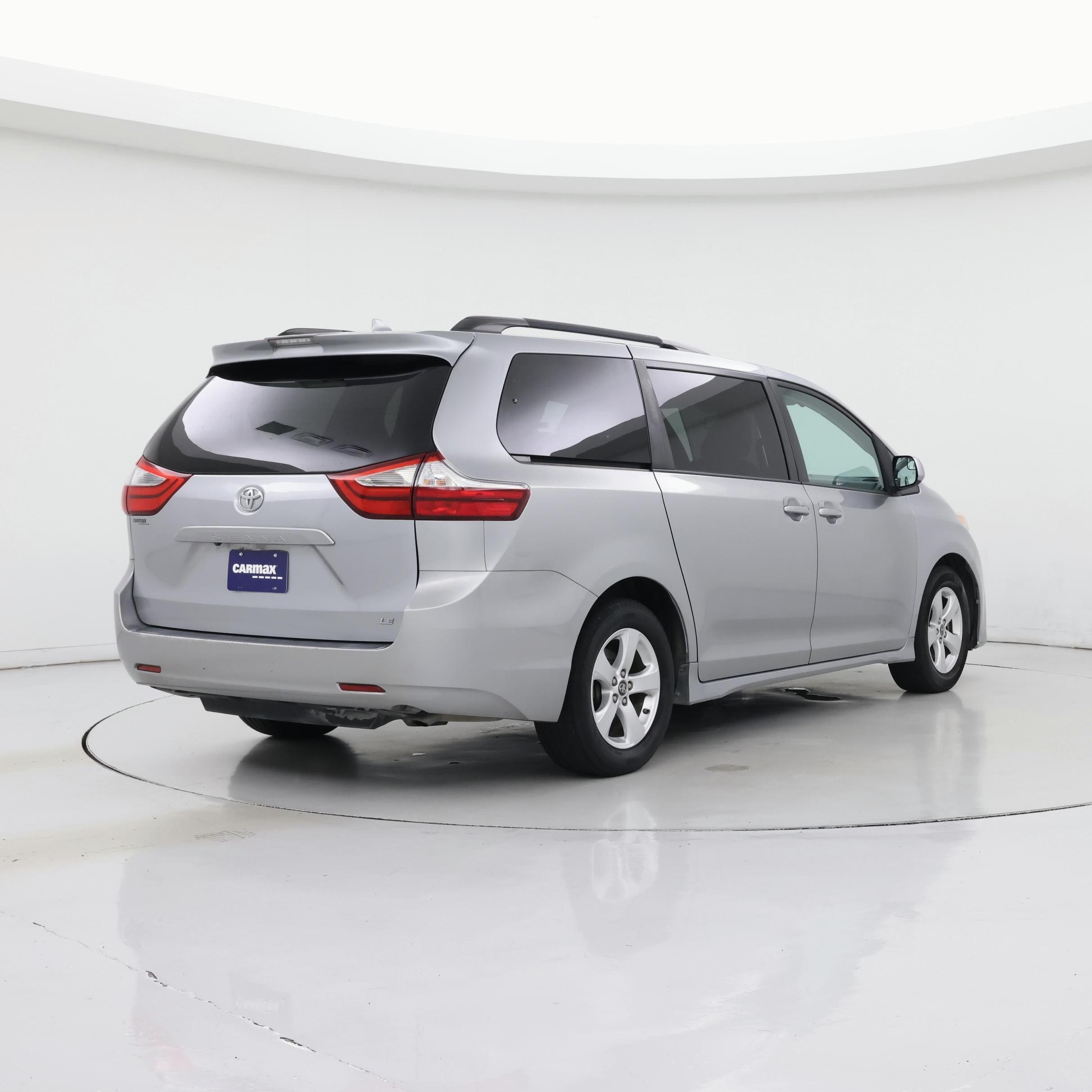 Thumbnail: 2018 Toyota Sienna - 8